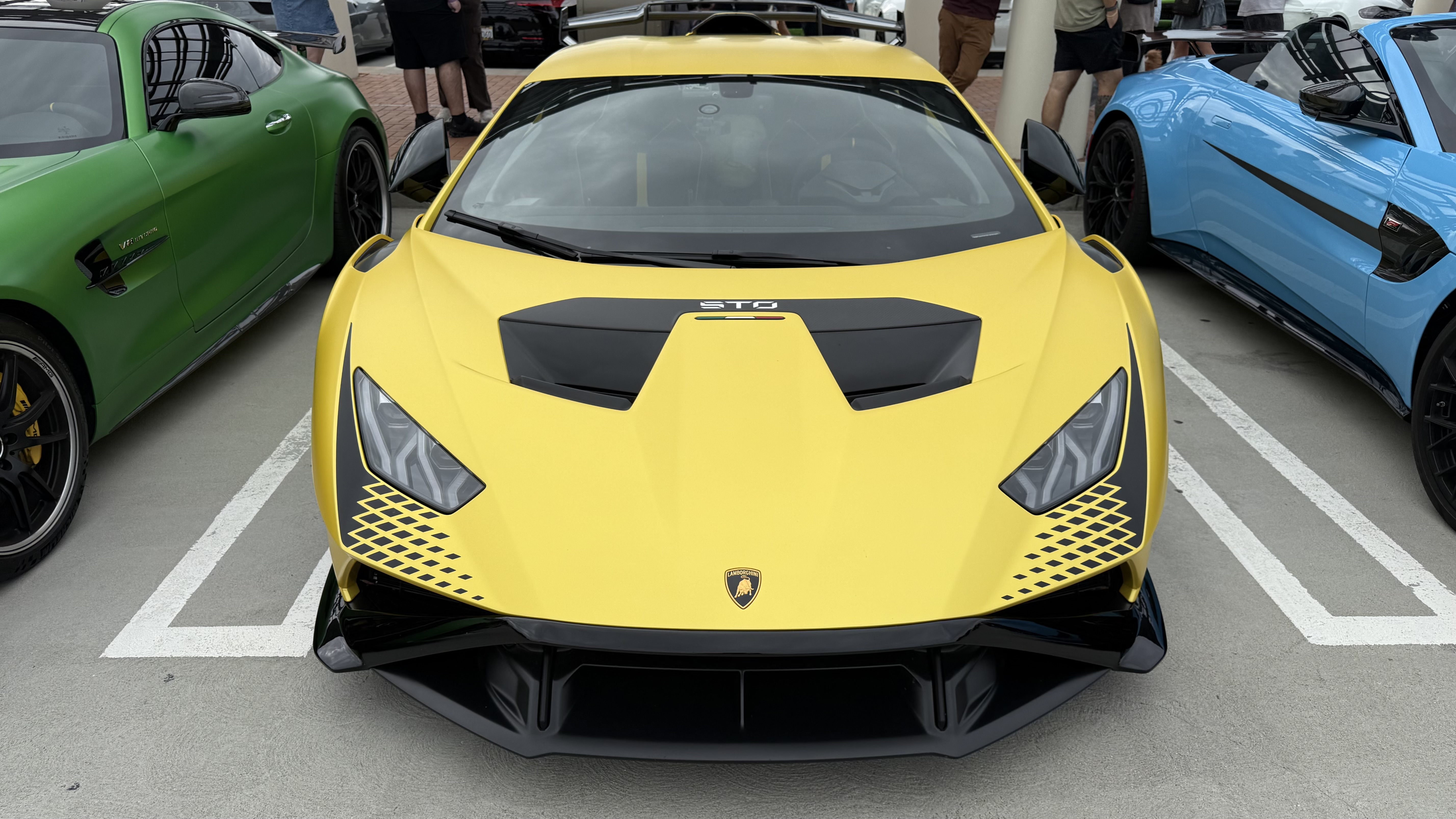 2024 Lamborghini Huracan — Lineage Image 2