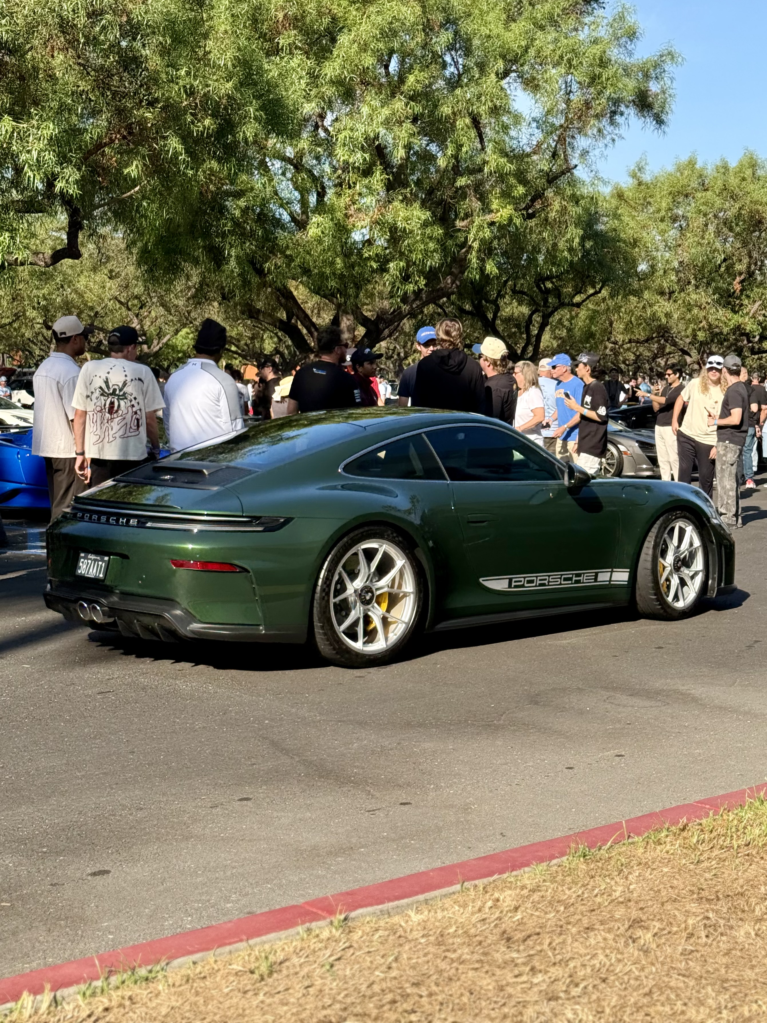 2026 Porsche 911 — Lineage Image 2