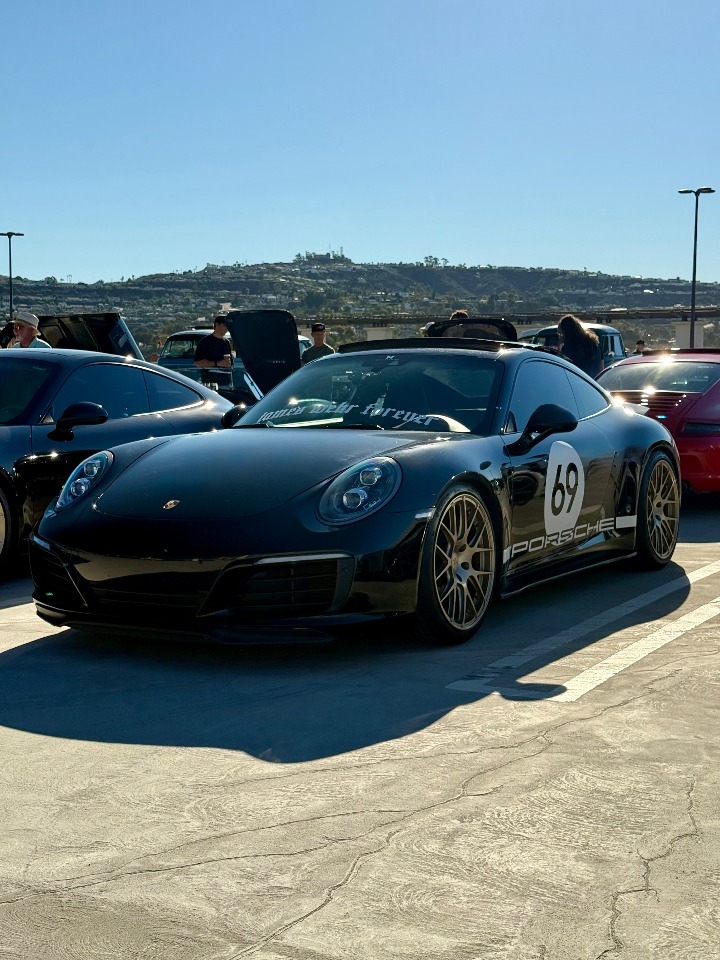 2018 Porsche 911 — Lineage Image 1