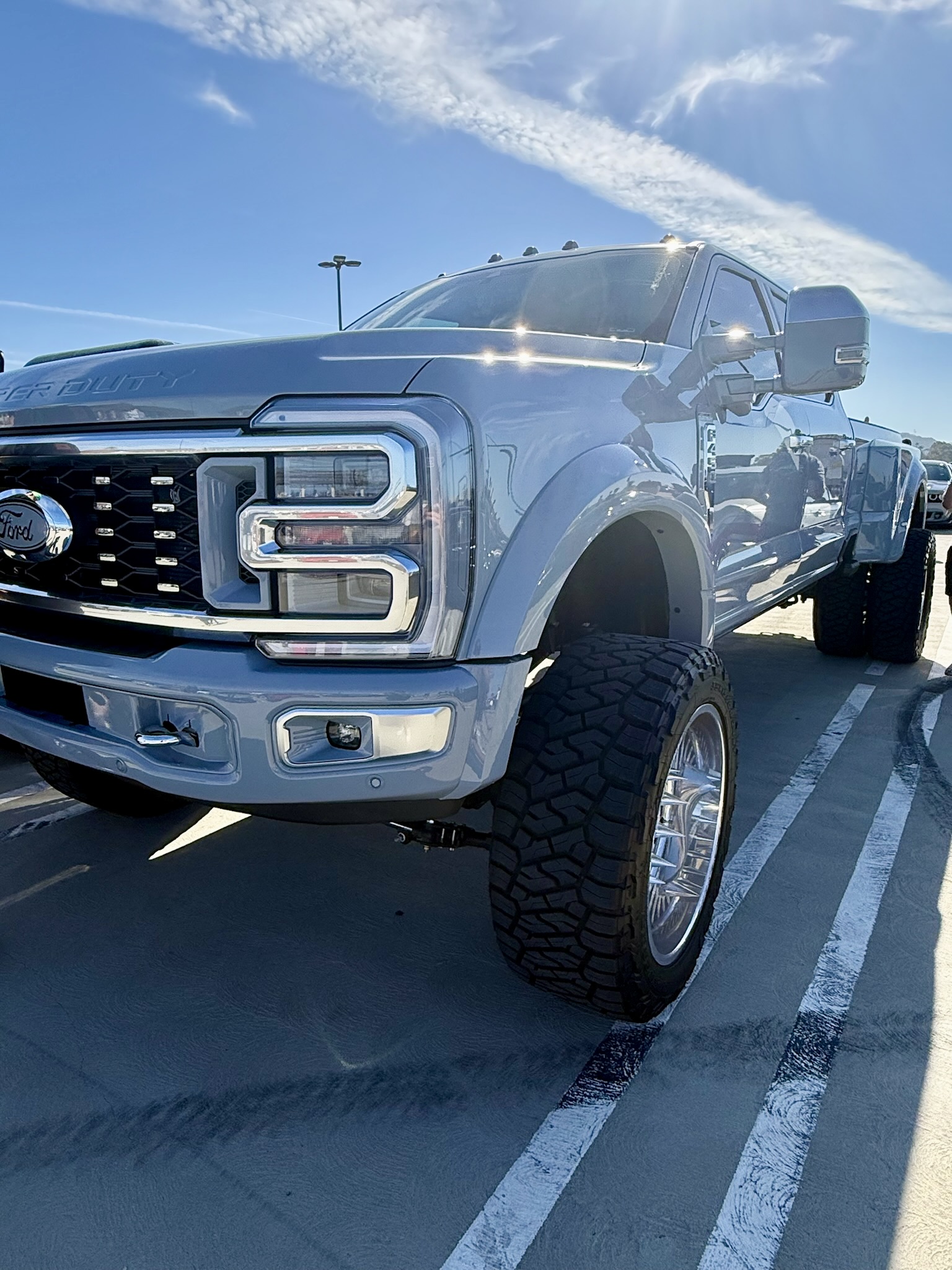 2025 Ford F-450 — Lineage Image 1