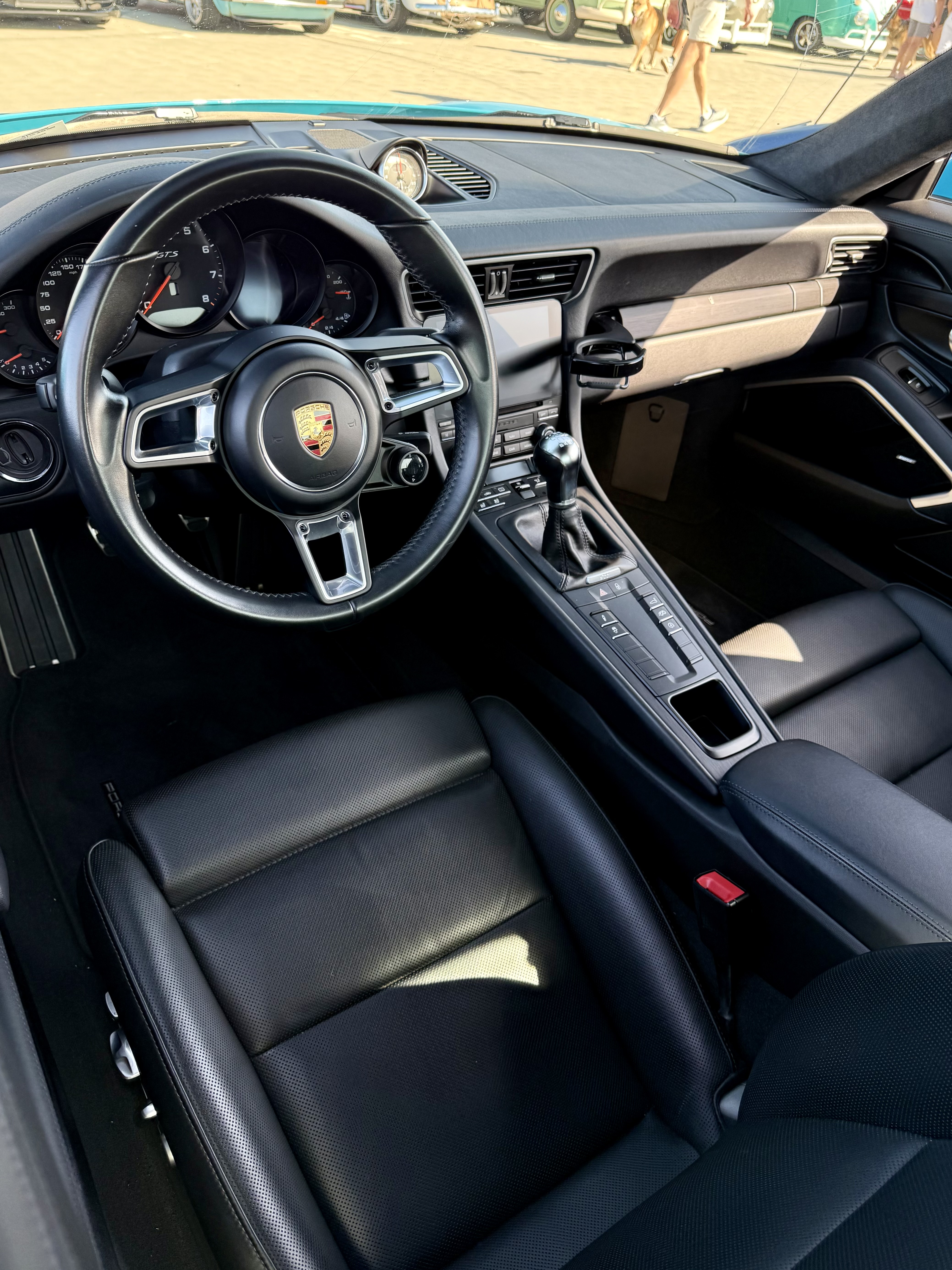 2017 Porsche 911 — Lineage Image 2