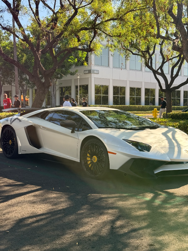 2016 Lamborghini Aventador — Lineage Image 1