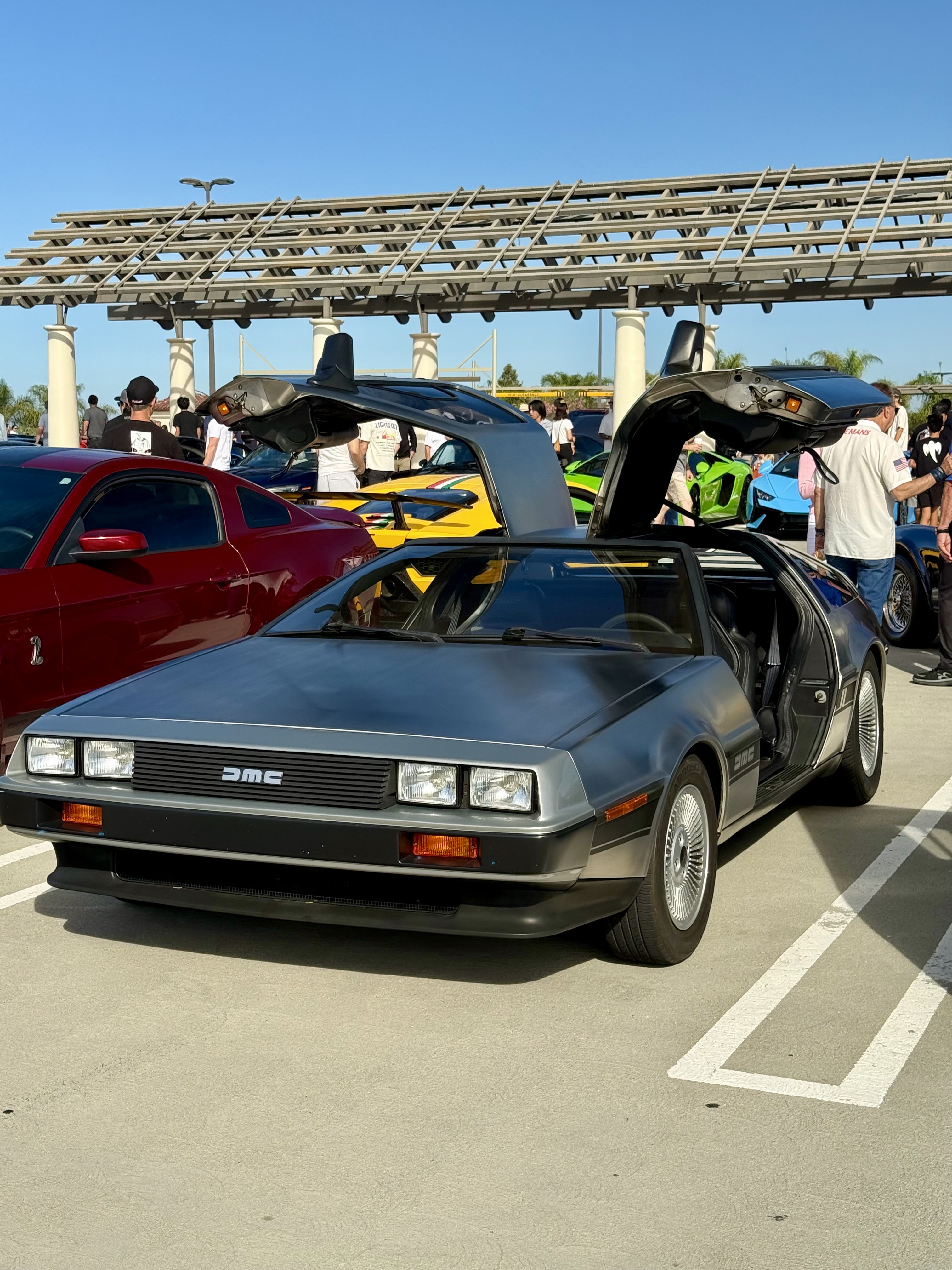 1981 DeLorean DMC-12 hero image