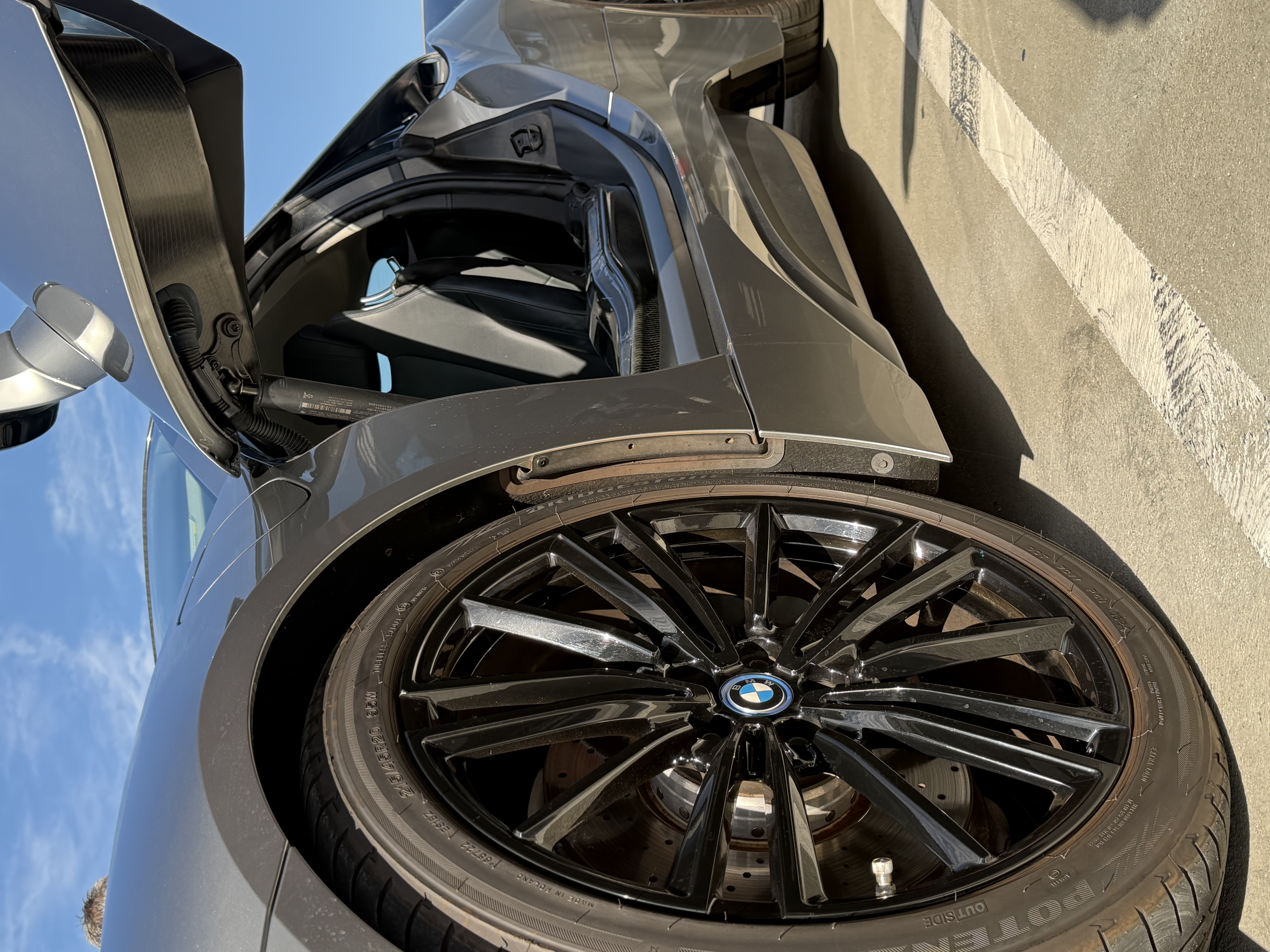 2019 BMW i8 — Lineage Image 4