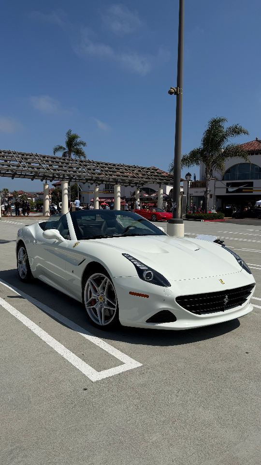 2017 Ferrari California T — Lineage Image 1