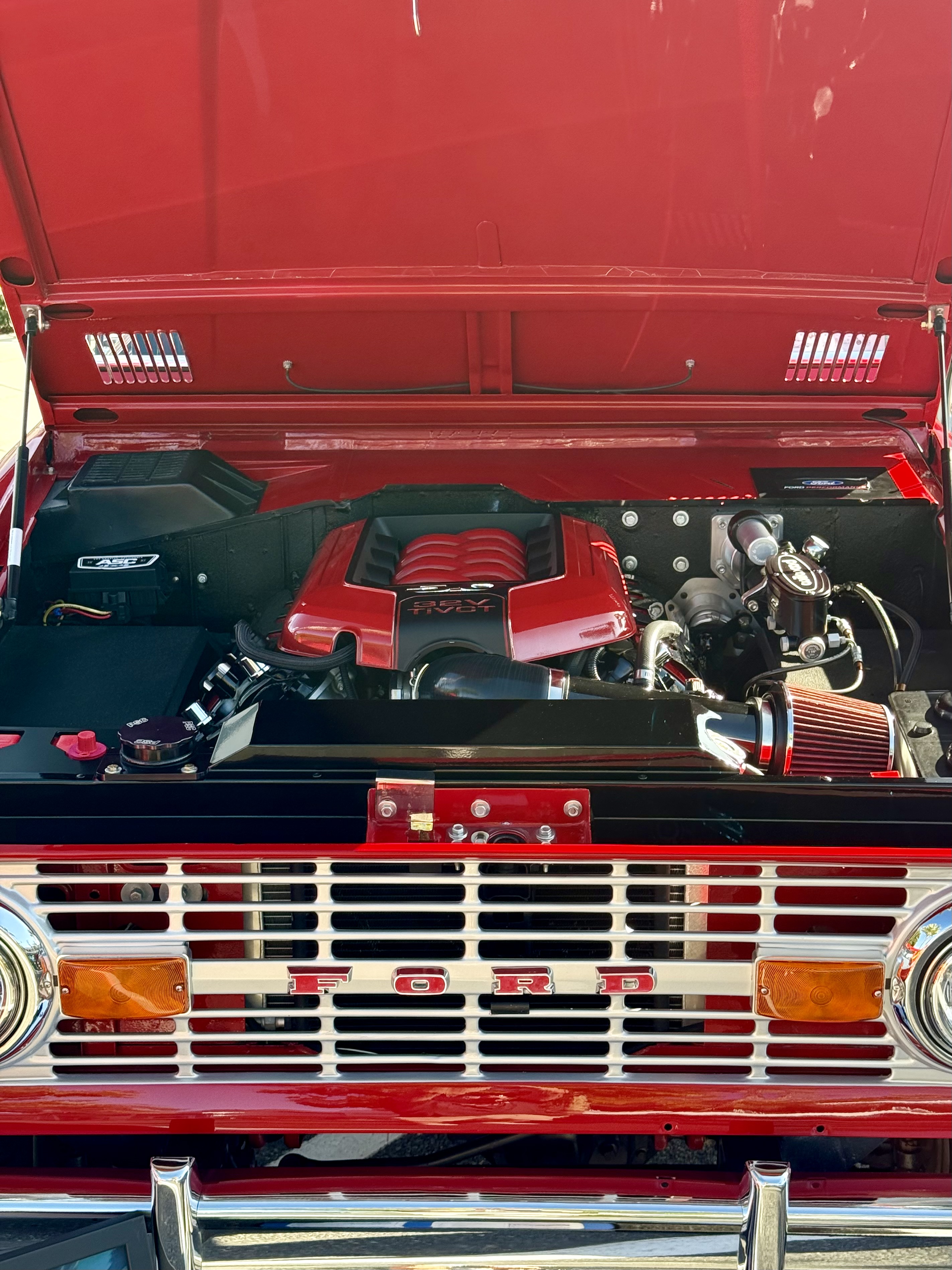 1970 Ford Bronco — Lineage Image 4