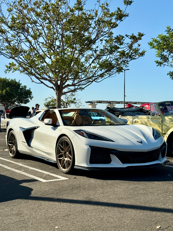 2023 Chevrolet Corvette — Lineage Image 1