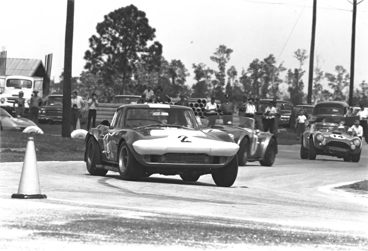 1963 Chevrolet Corvette — Lineage Image 1