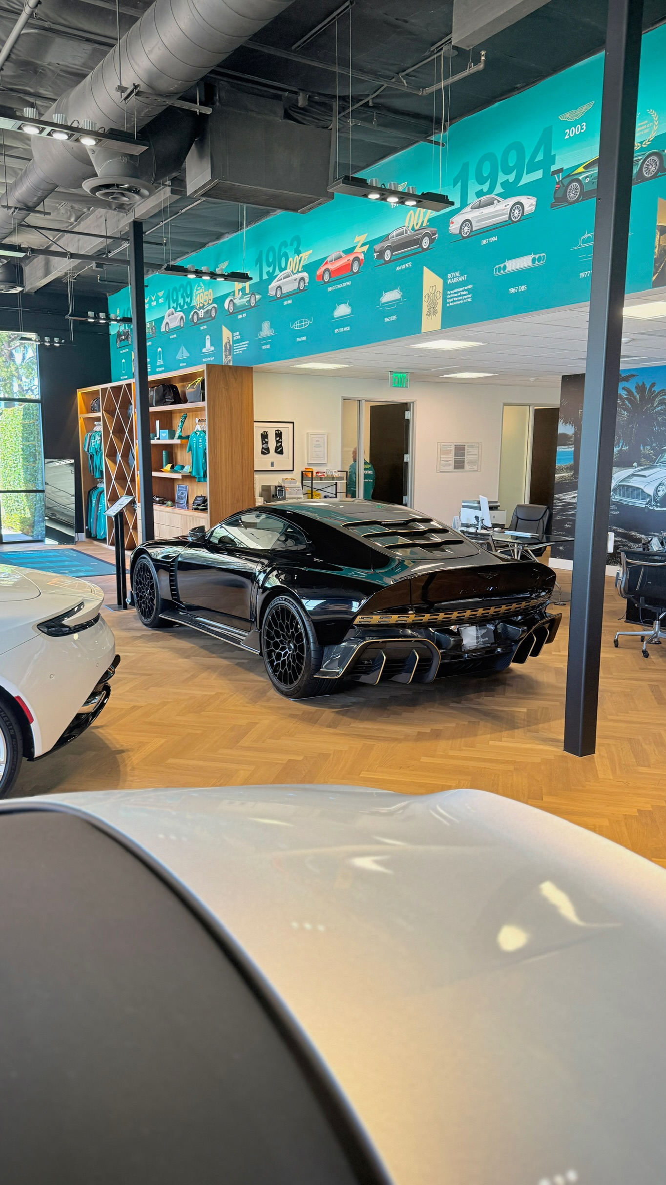 2024 Aston Martin Valour — Lineage Image 5