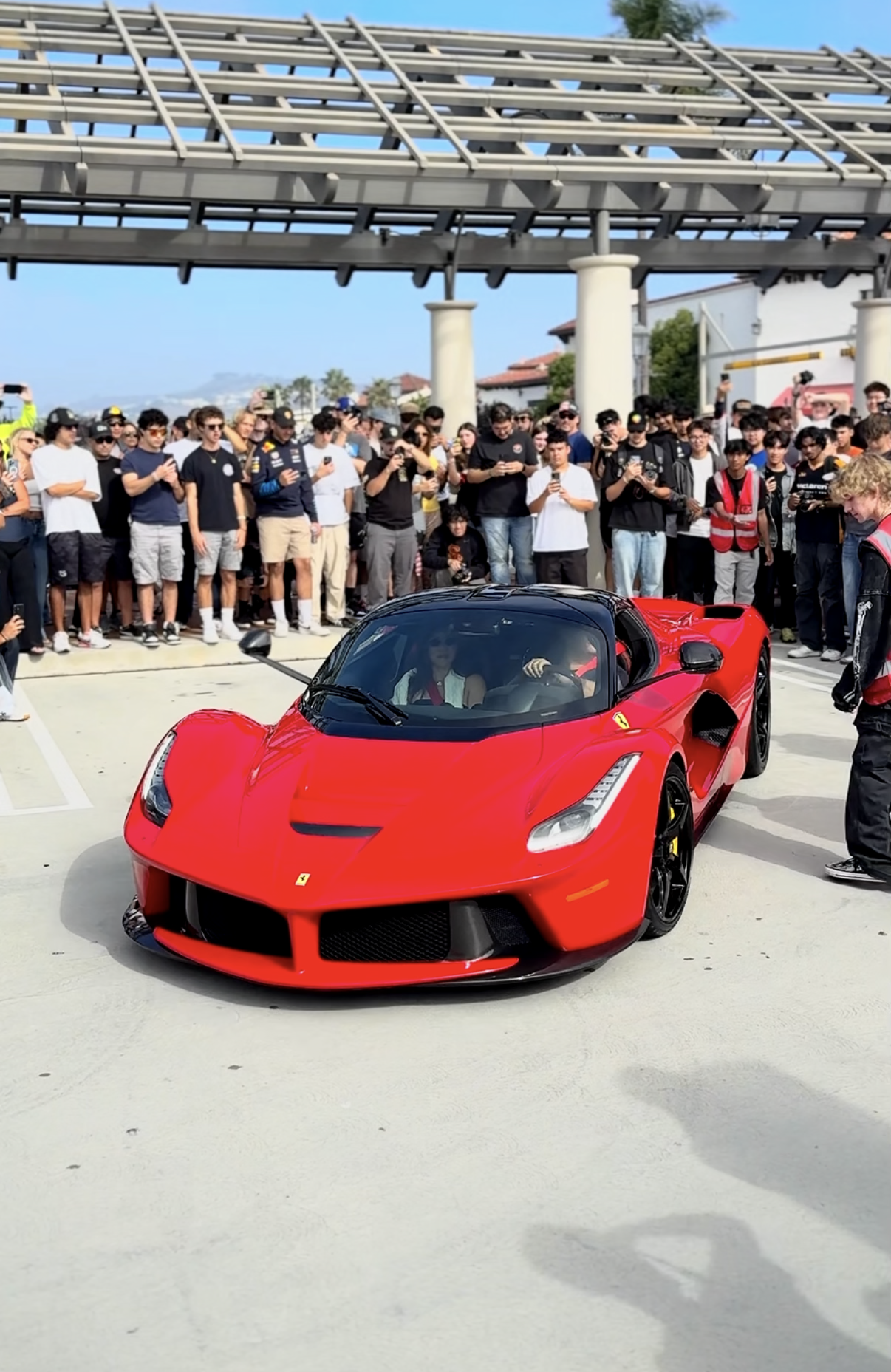 2015 Ferrari LaFerrari — Lineage Image 1