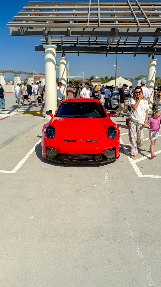 2026 Porsche 911 — Lineage Image 1