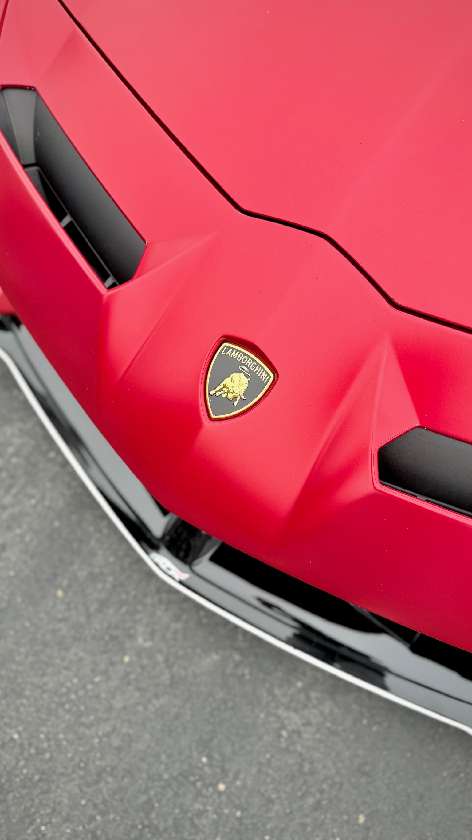 2021 Lamborghini Aventador — Lineage Image 3