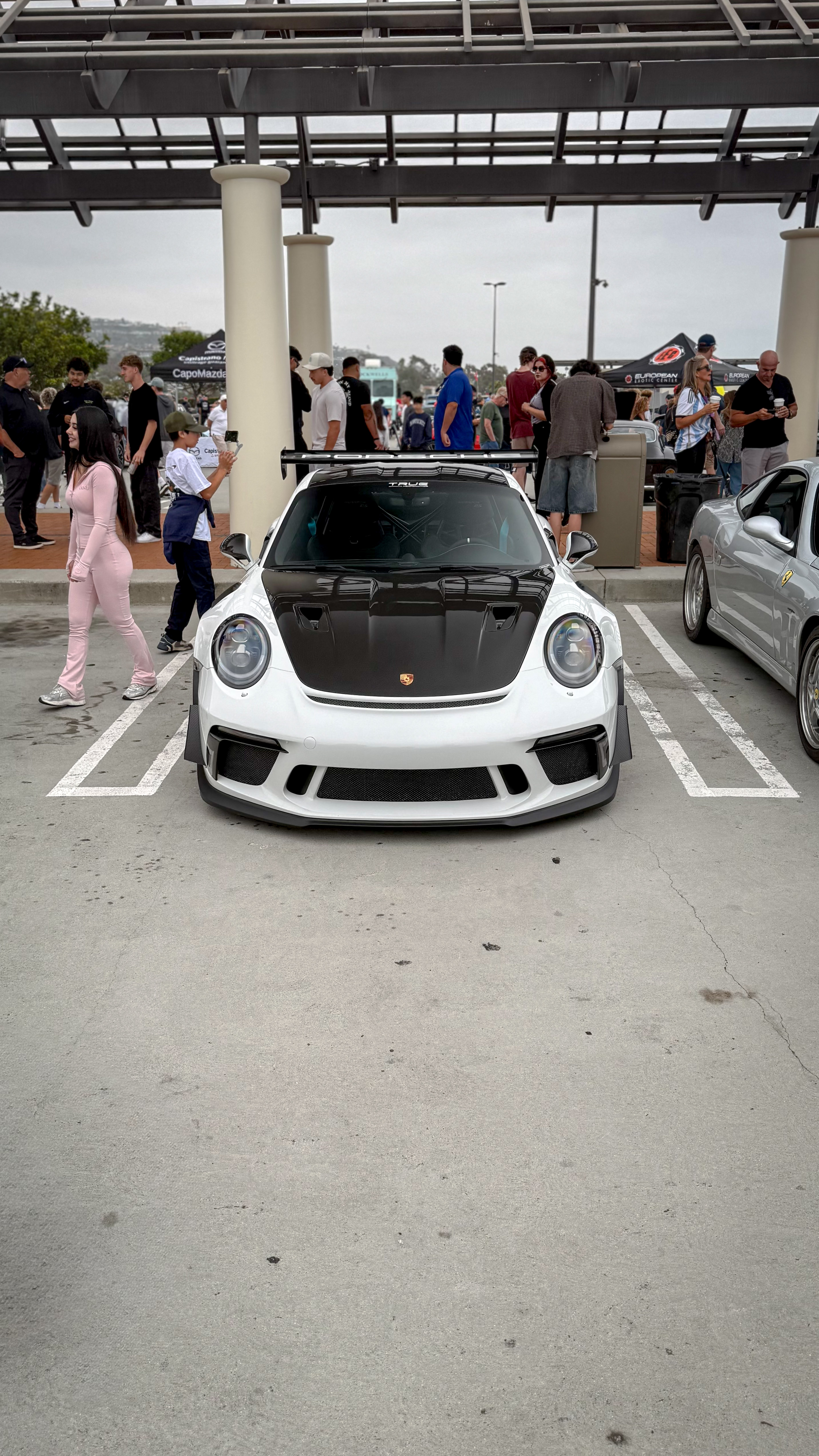 2019 Porsche 911 — Lineage Image 1