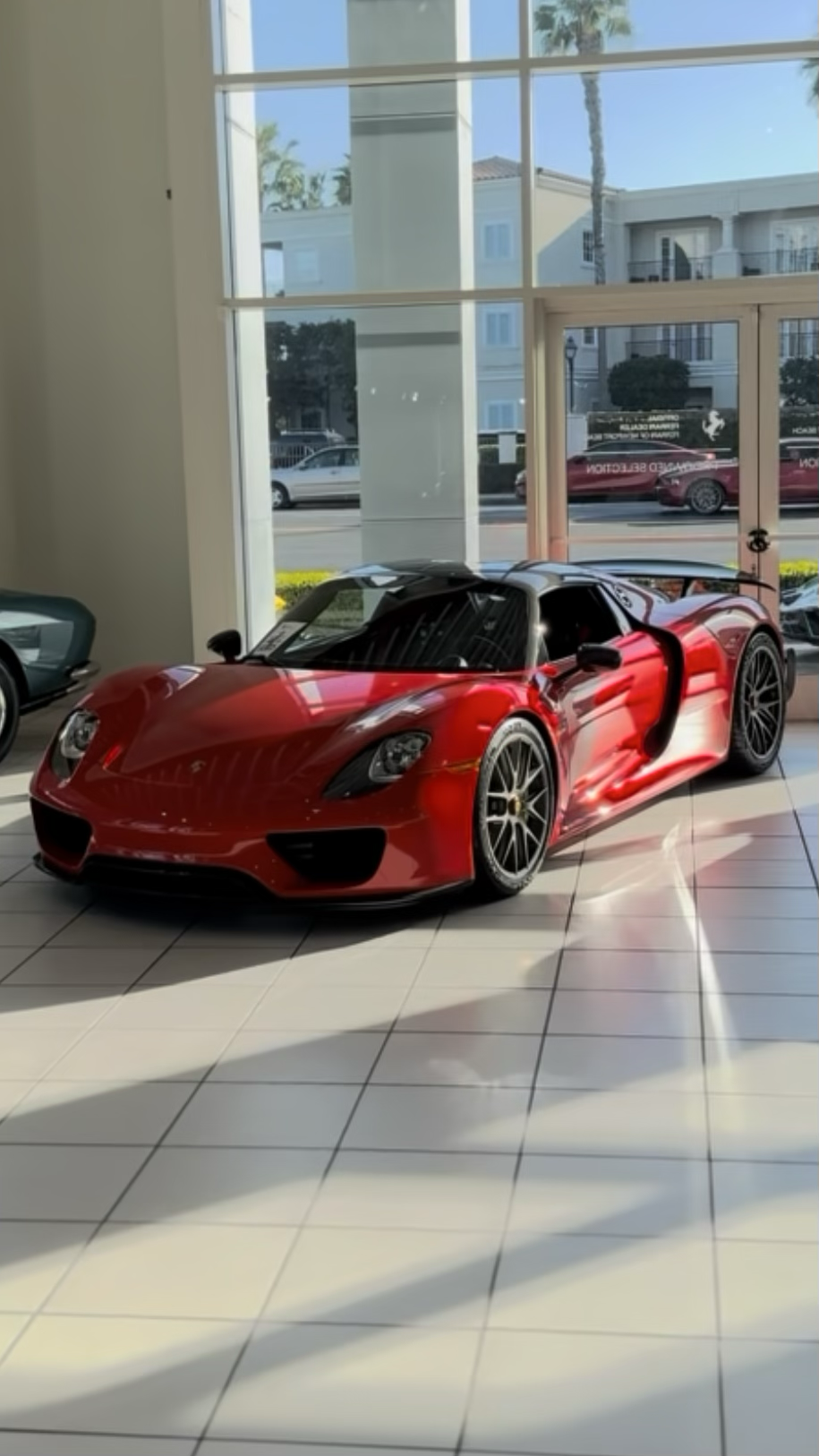 2015 Porsche 918 — Lineage Image 1