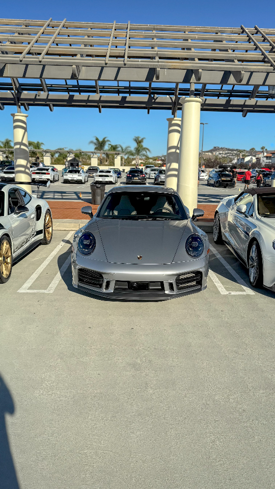 2025 Porsche 911 — Lineage Image 1