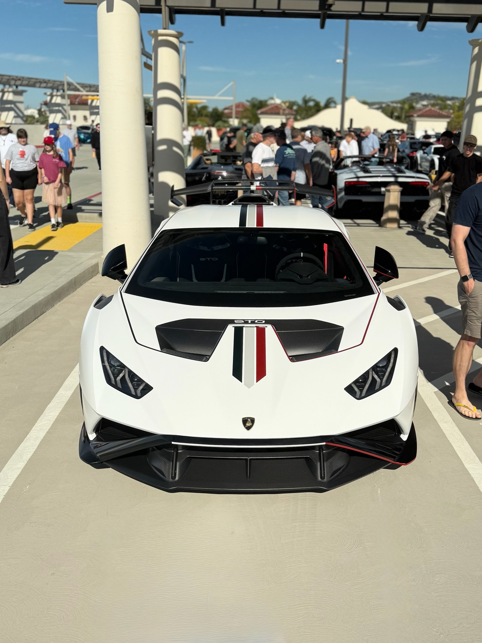 2023 Lamborghini Huracan hero image