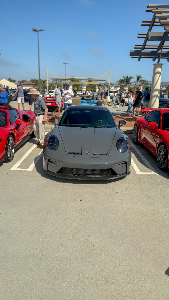 2026 Porsche 911 — Lineage Image 1