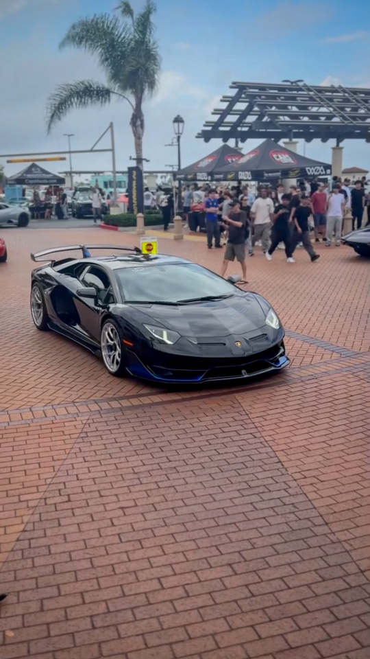2020 Lamborghini Aventador — Lineage Image 1