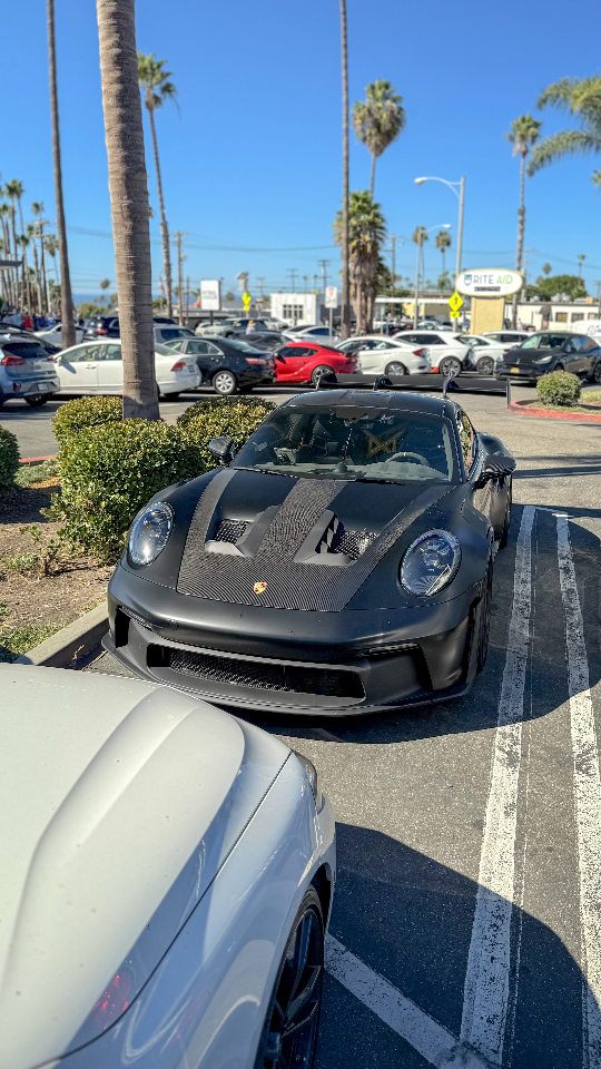 2025 Porsche 911 — Lineage Image 1