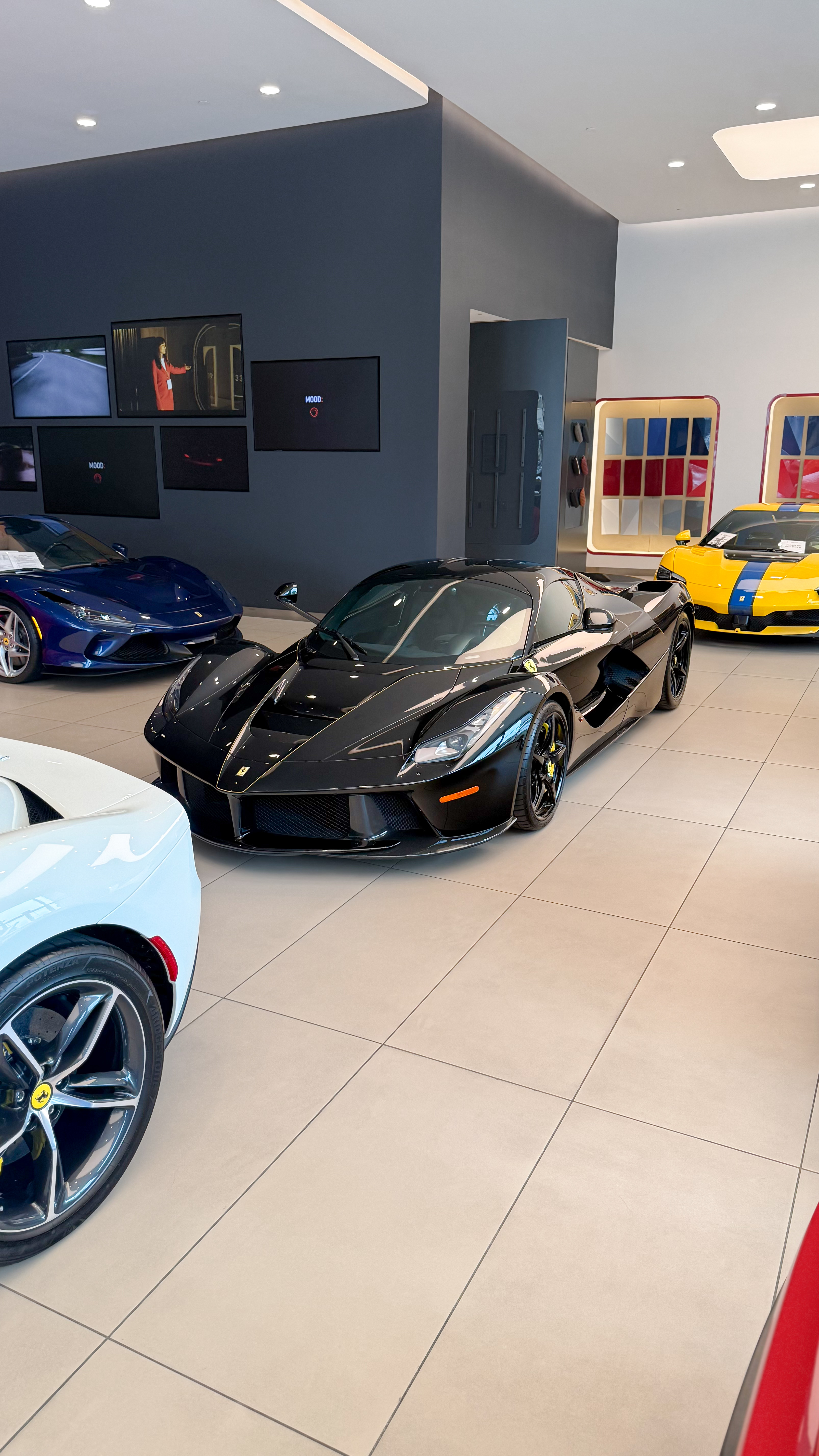 2015 Ferrari La Ferrari — Lineage Image 2