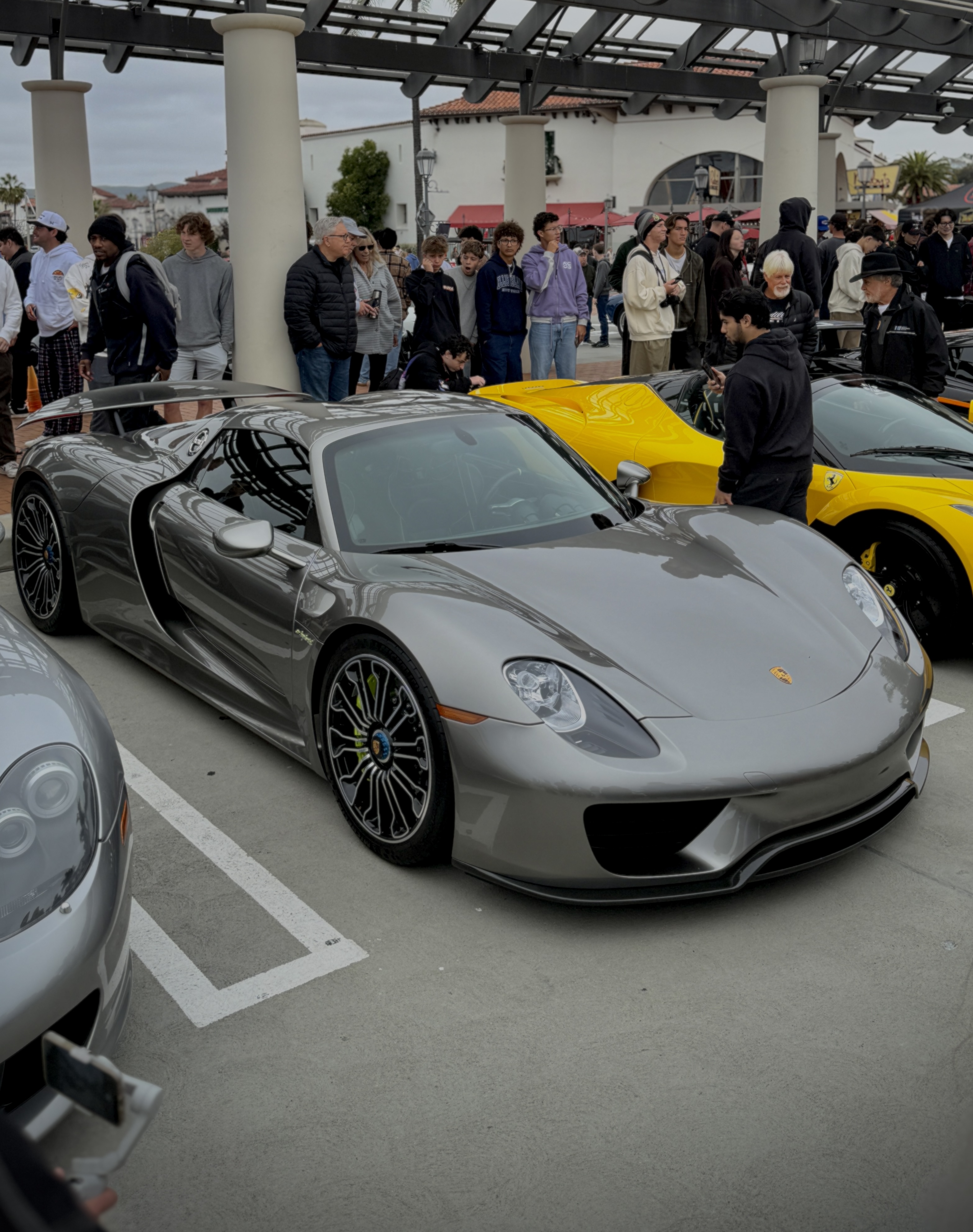 2015 Porsche 918 — Lineage Image 1
