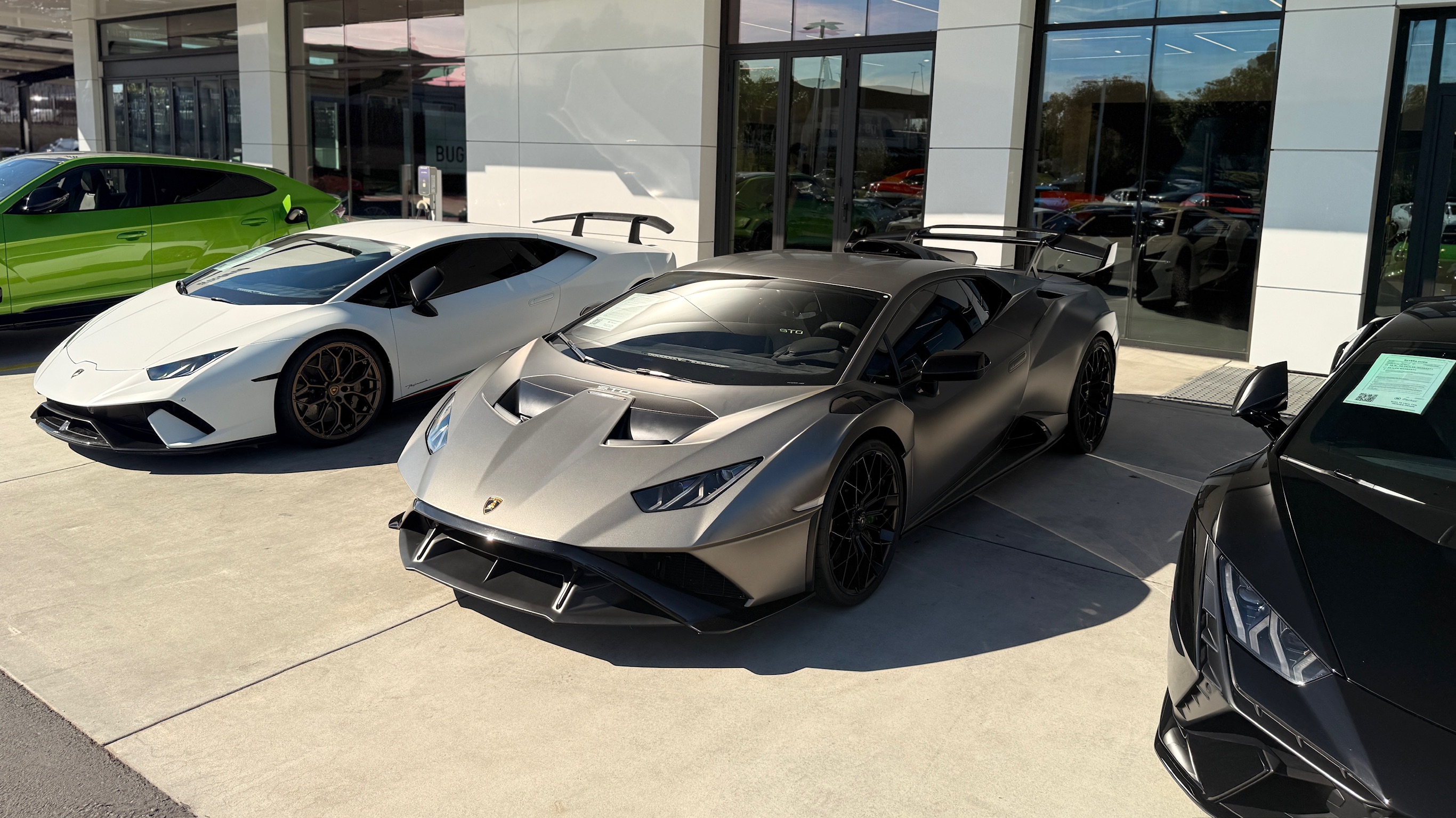 2023 Lamborghini Huracan — Lineage Image 1