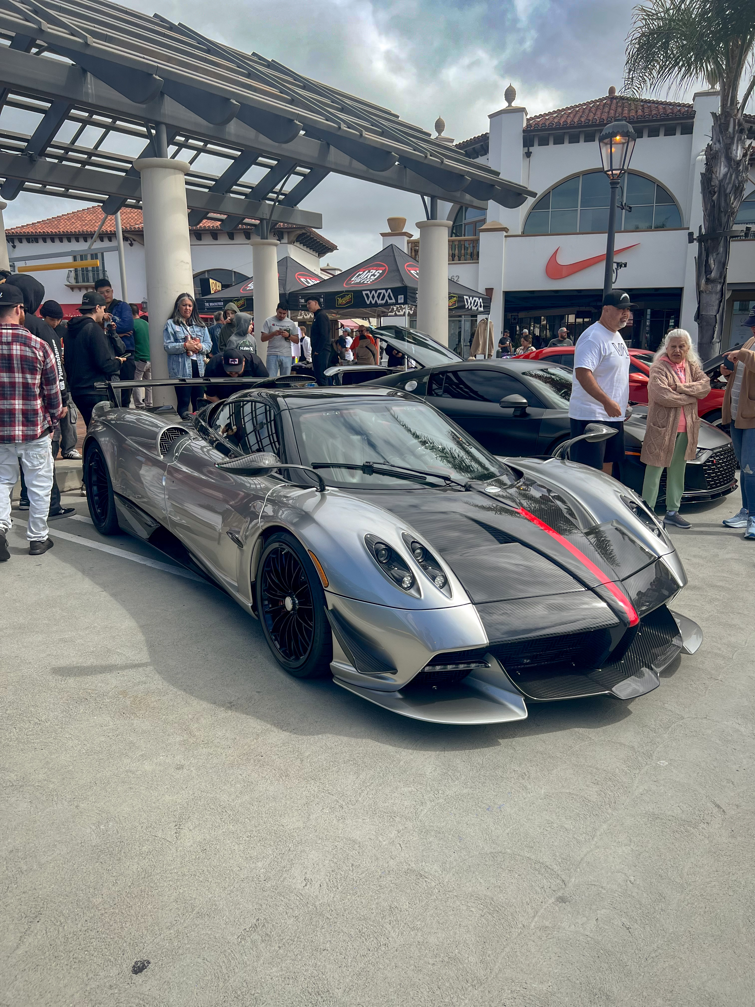 2017 Pagani Huayra hero image