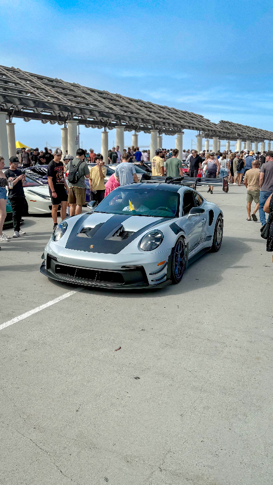 2025 Porsche 911 — Lineage Image 1