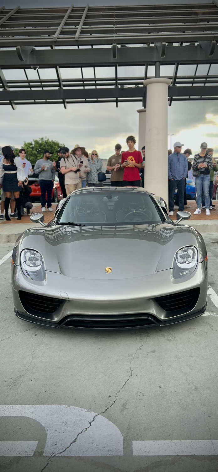 2015 Porsche 918 — Lineage Image 1