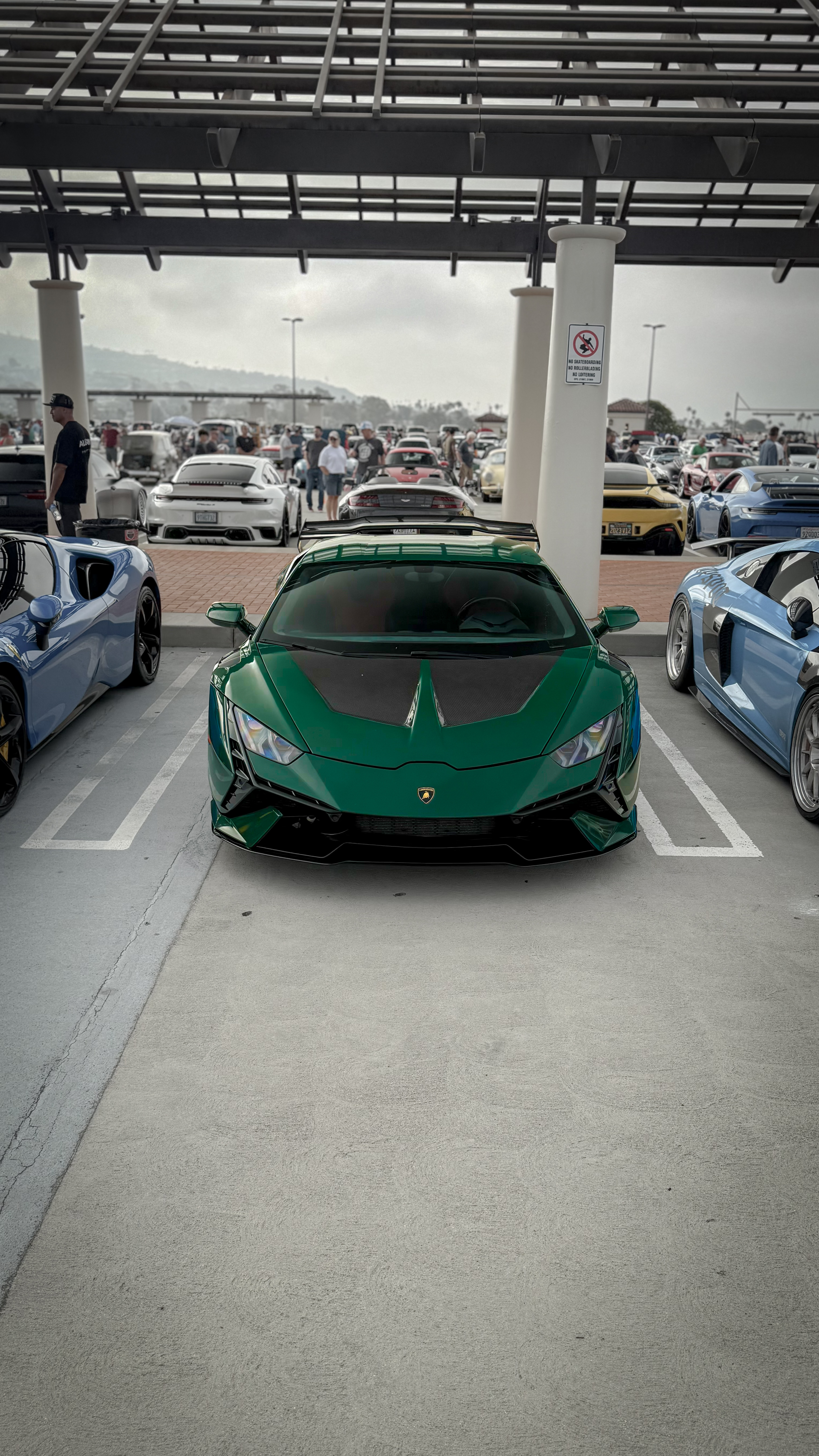 2015 Lamborghini Huracan hero image