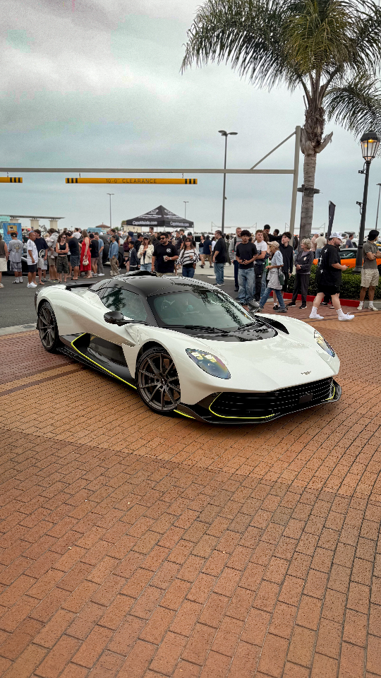 2026 Aston Martin Valhalla — Lineage Image 1