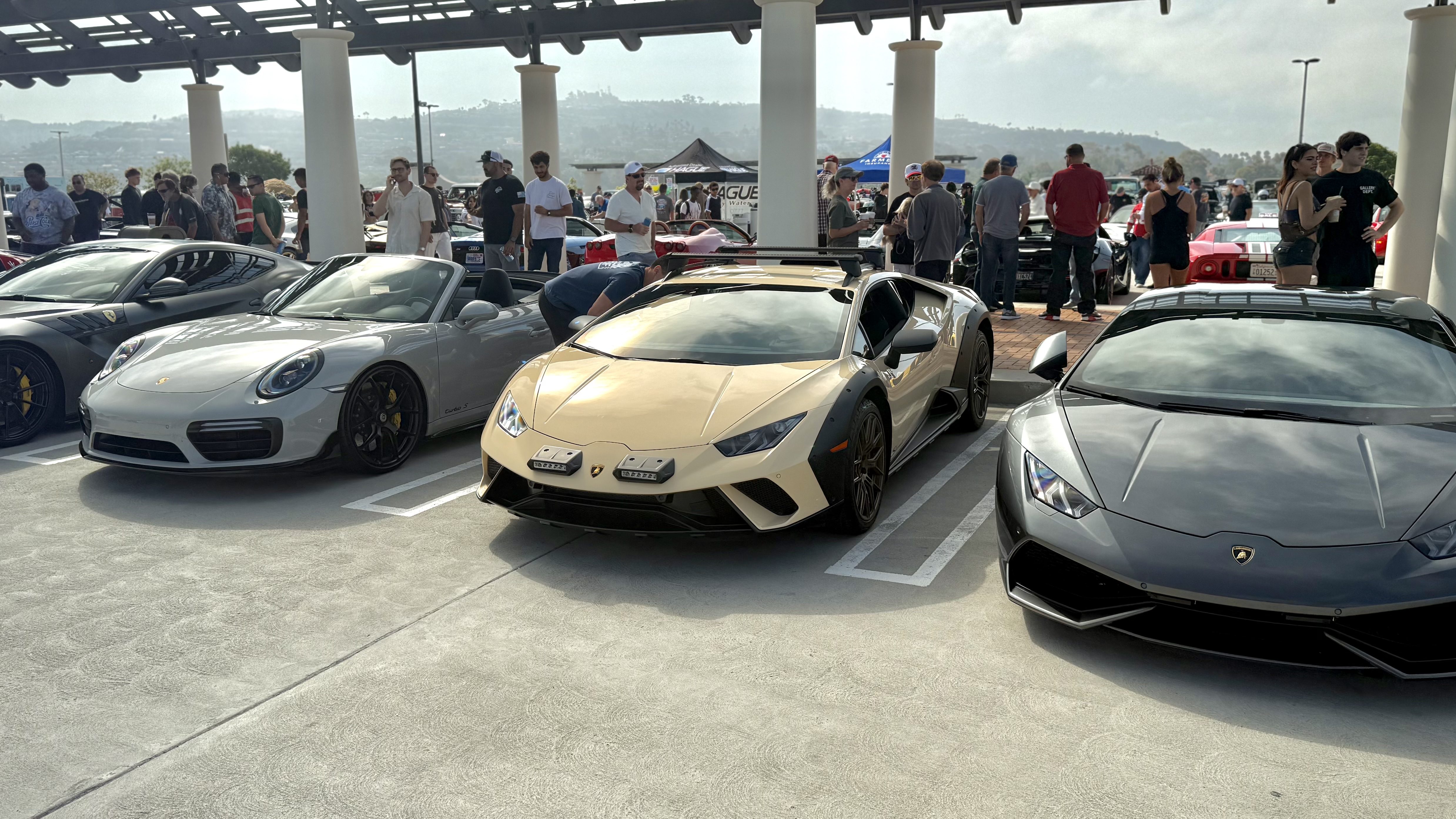 2024 Lamborghini Huracan hero image