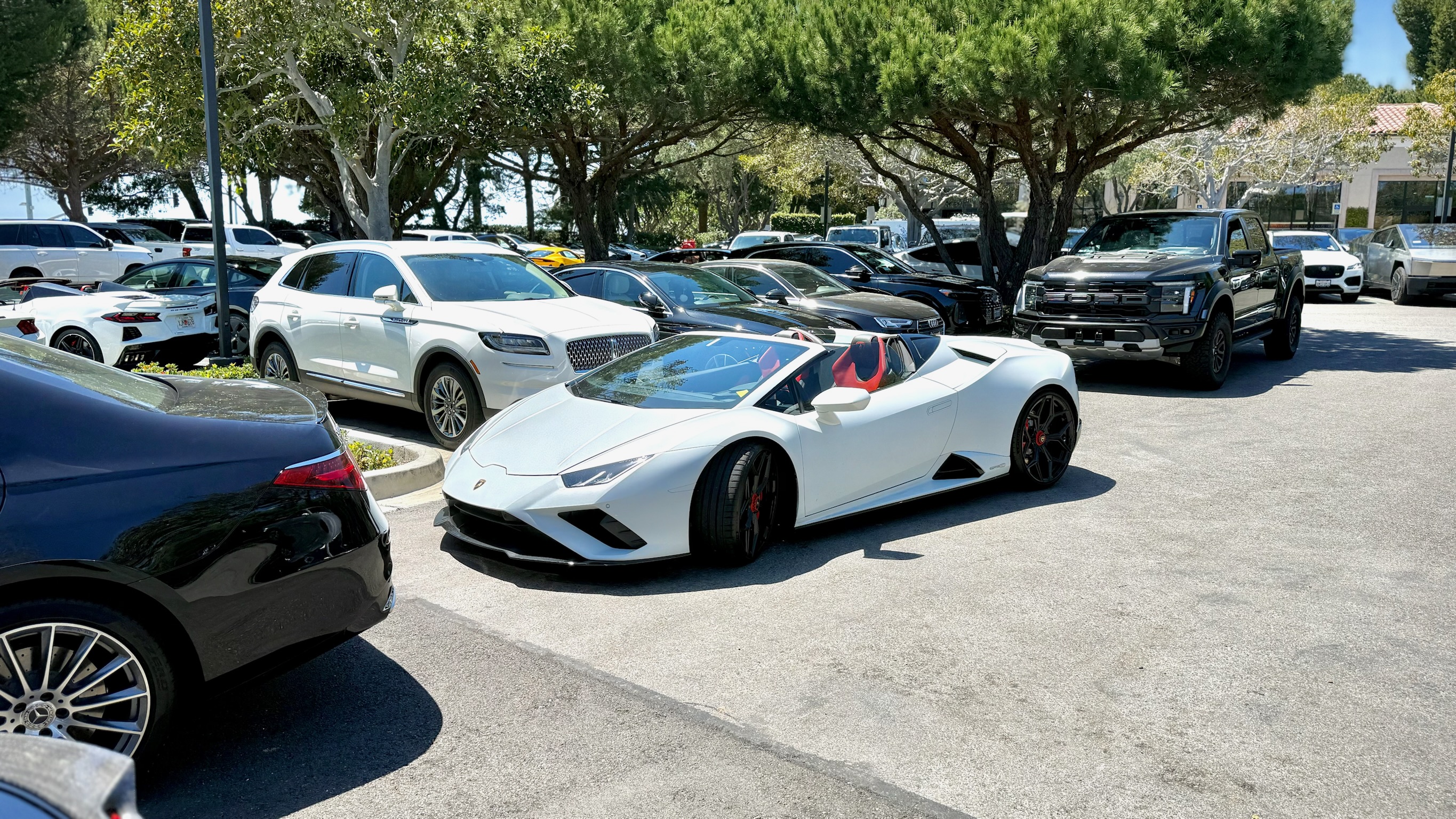 2022 Lamborghini Huracan β Lineage Image 1