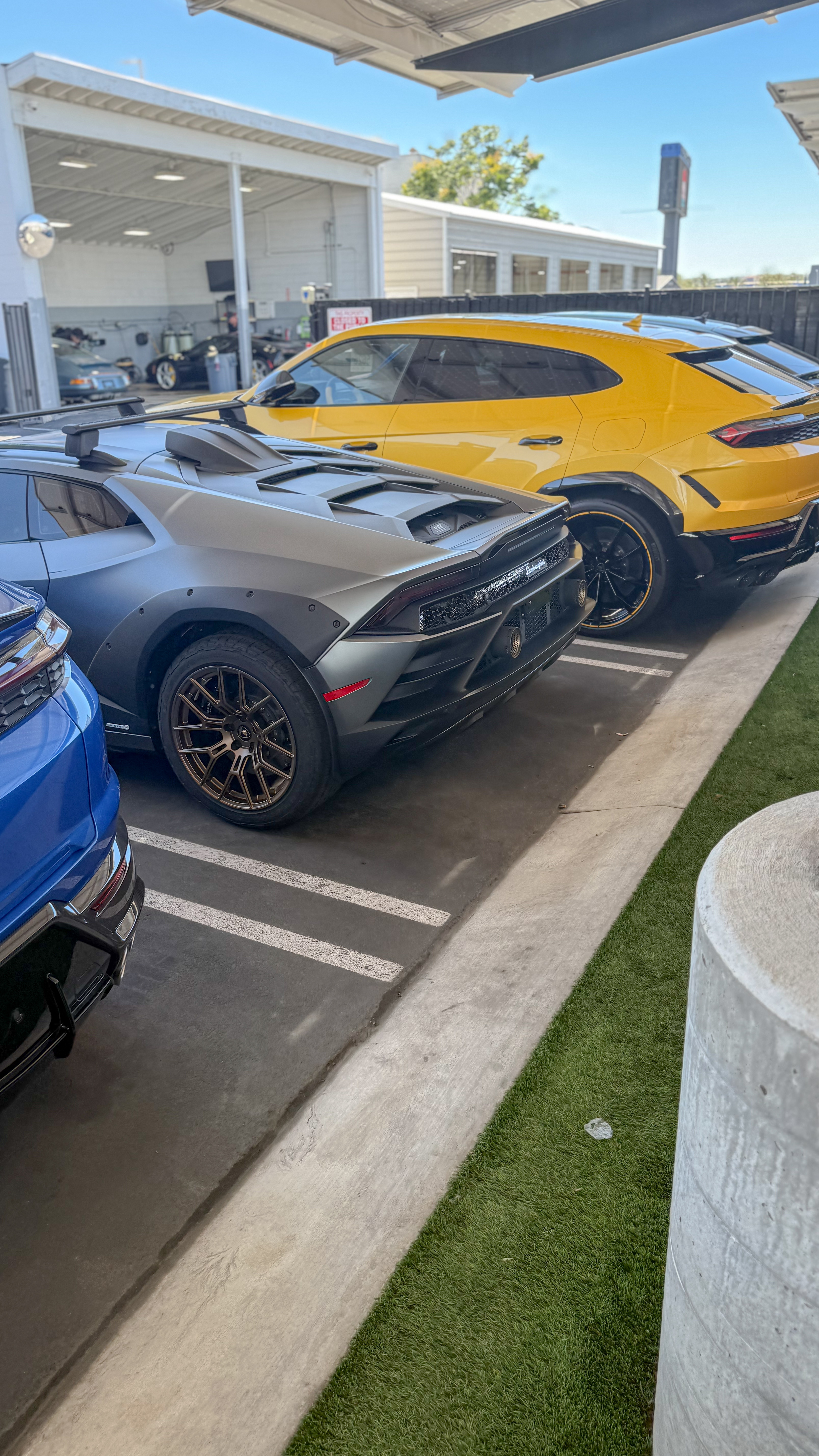 2024 Lamborghini Huracan — Lineage Image 2