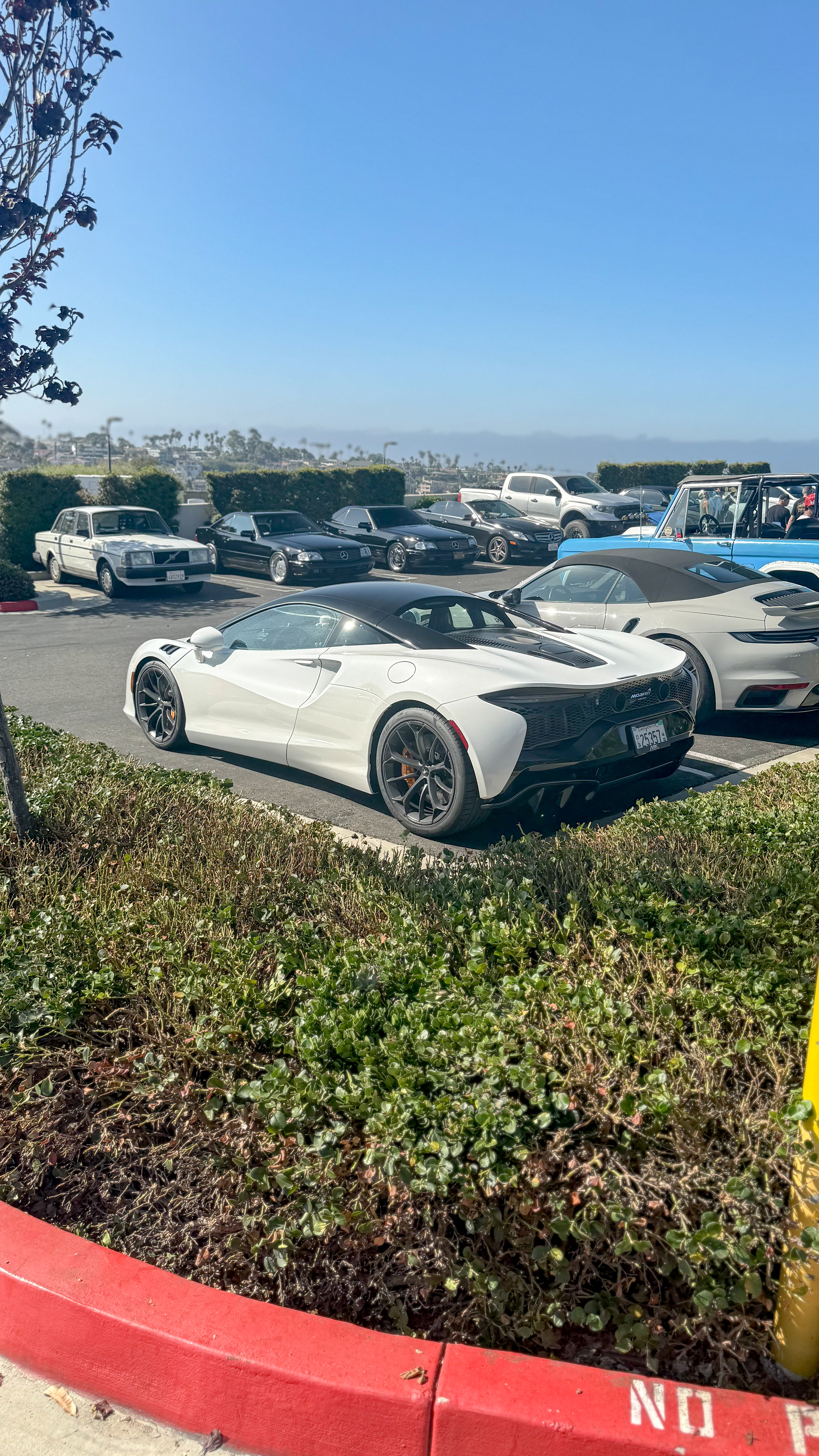 2023 McLaren Artura — Lineage Image 2