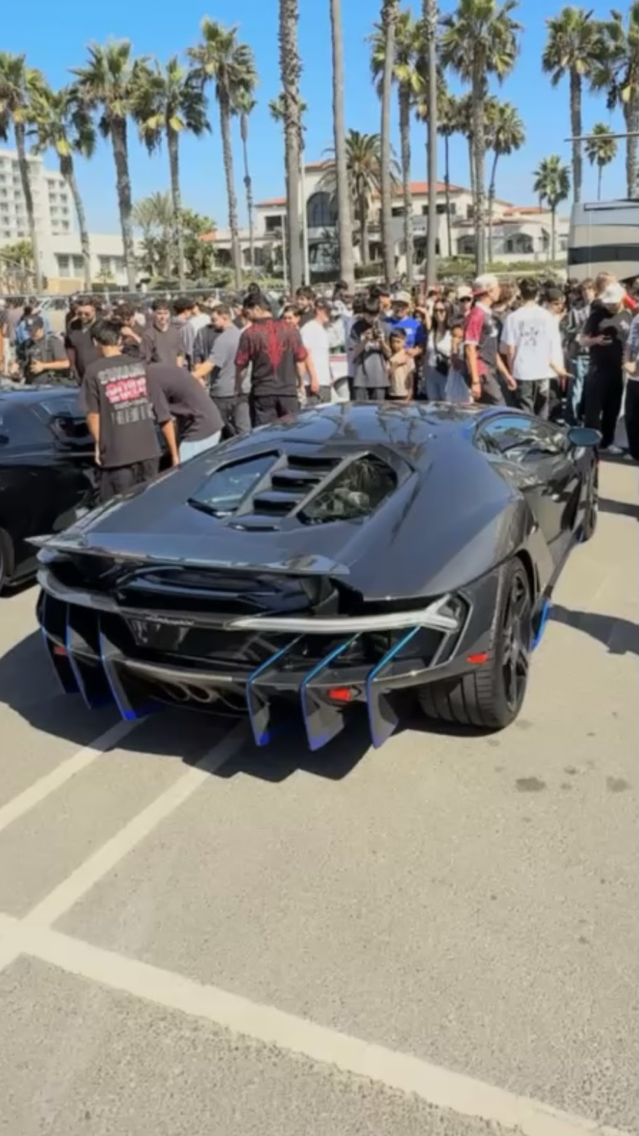2017 Lamborghini Aventador — Lineage Image 2