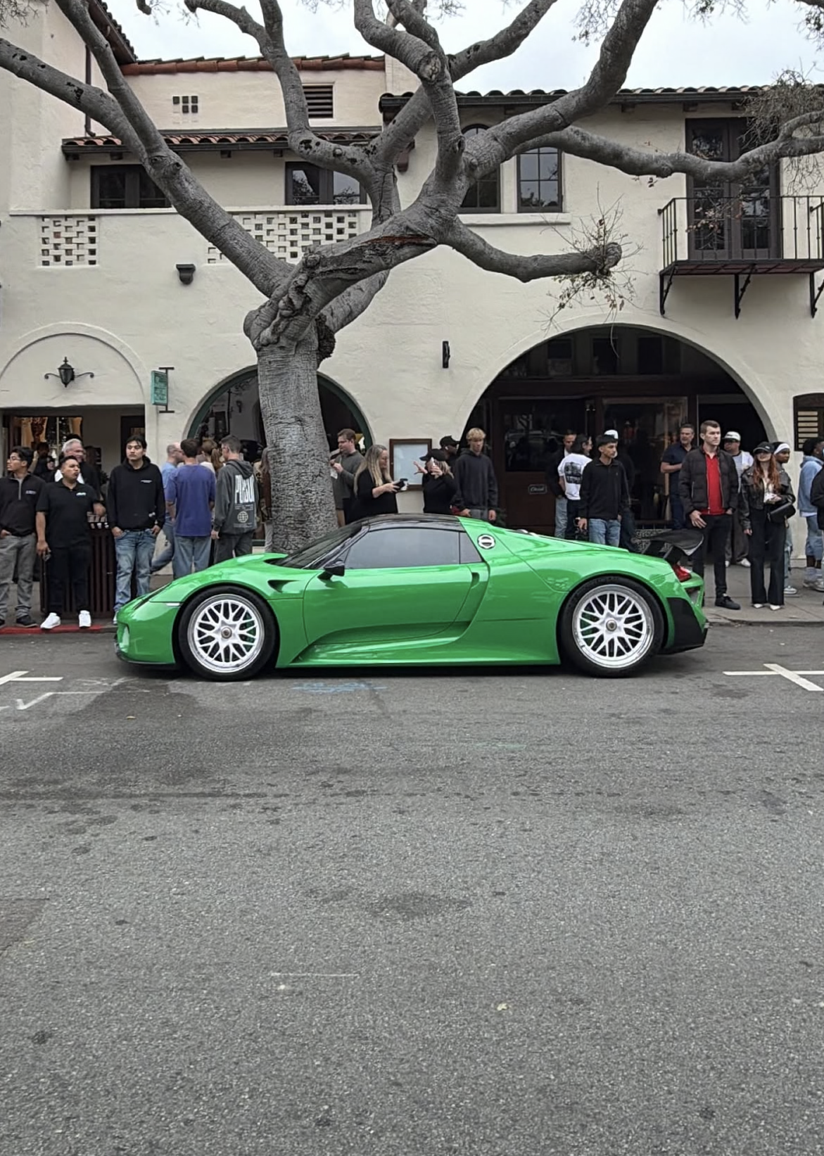2015 Porsche 918 — Lineage Image 1