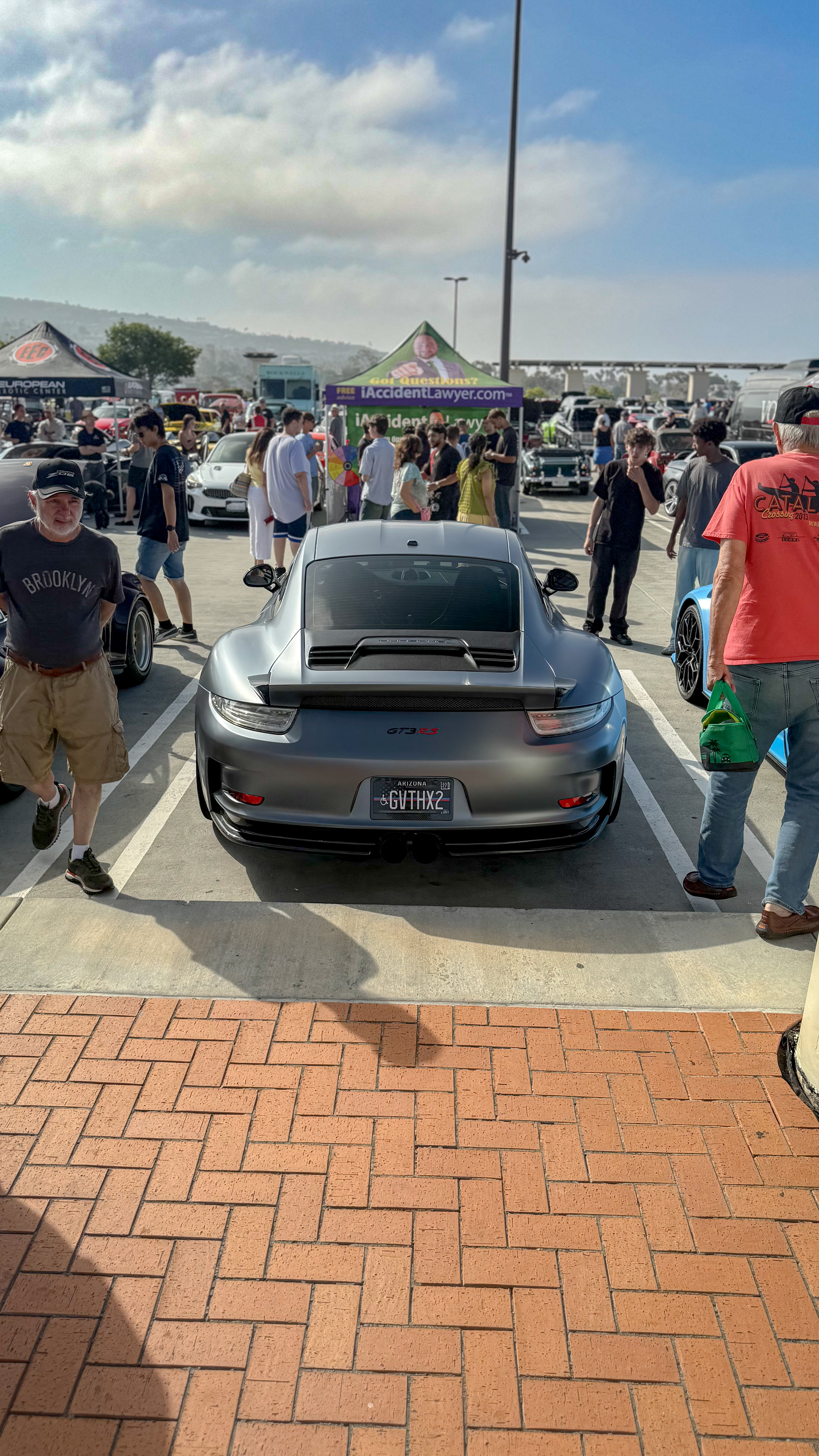 2016 Porsche 911 — Lineage Image 2