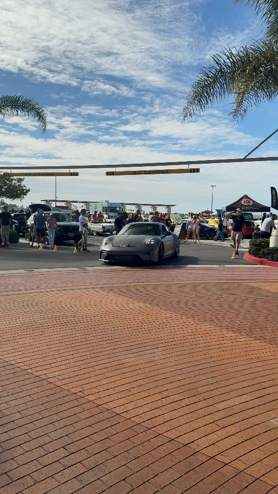 2026 Porsche 911 — Lineage Video 1