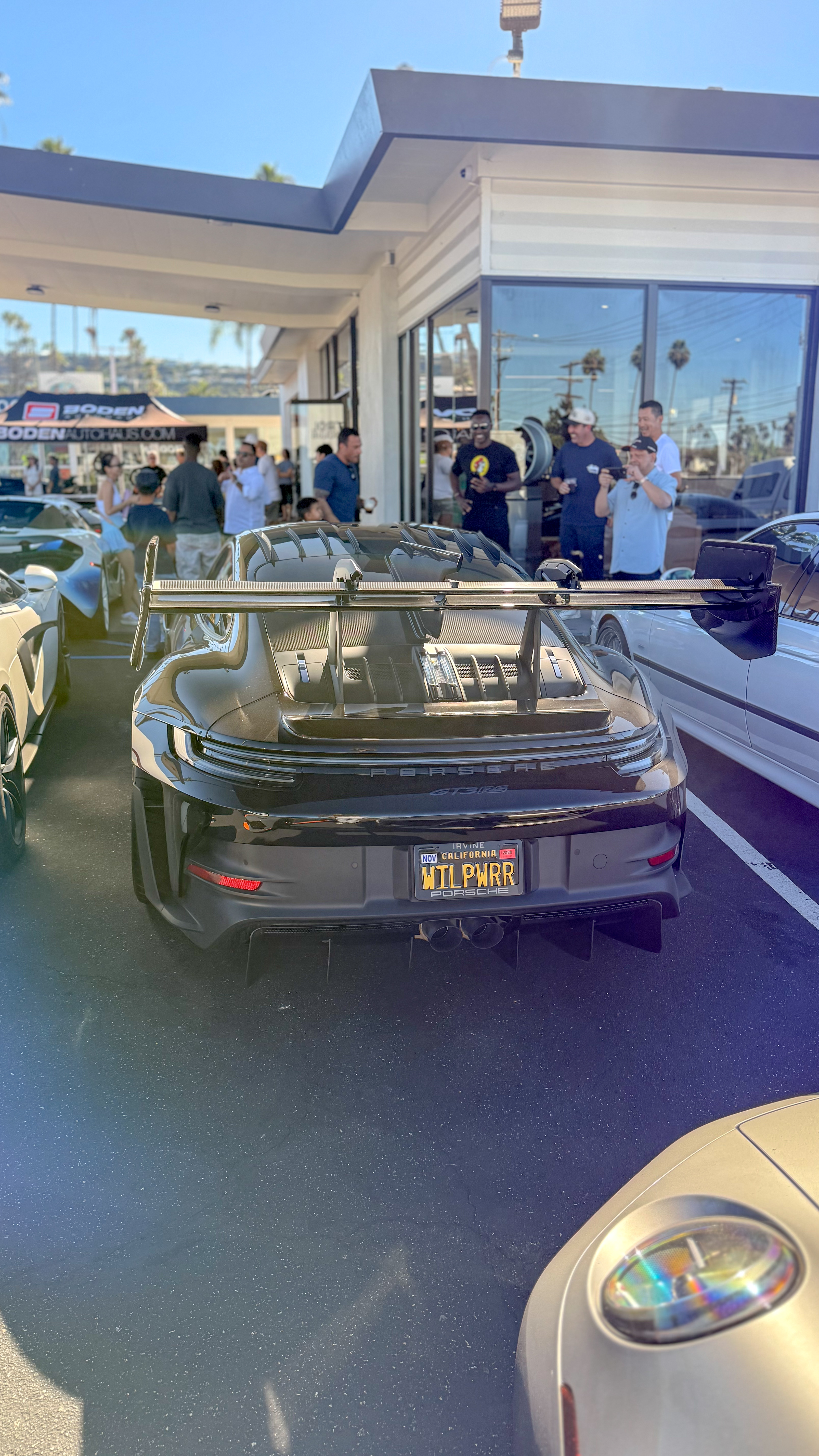 2025 Porsche 911 — Lineage Image 2