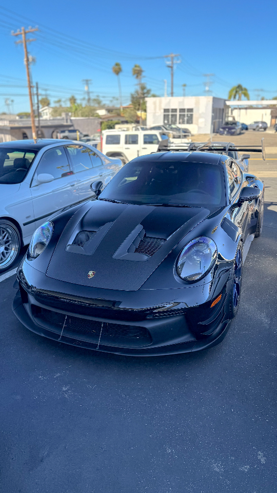 2025 Porsche 911 — Lineage Image 1