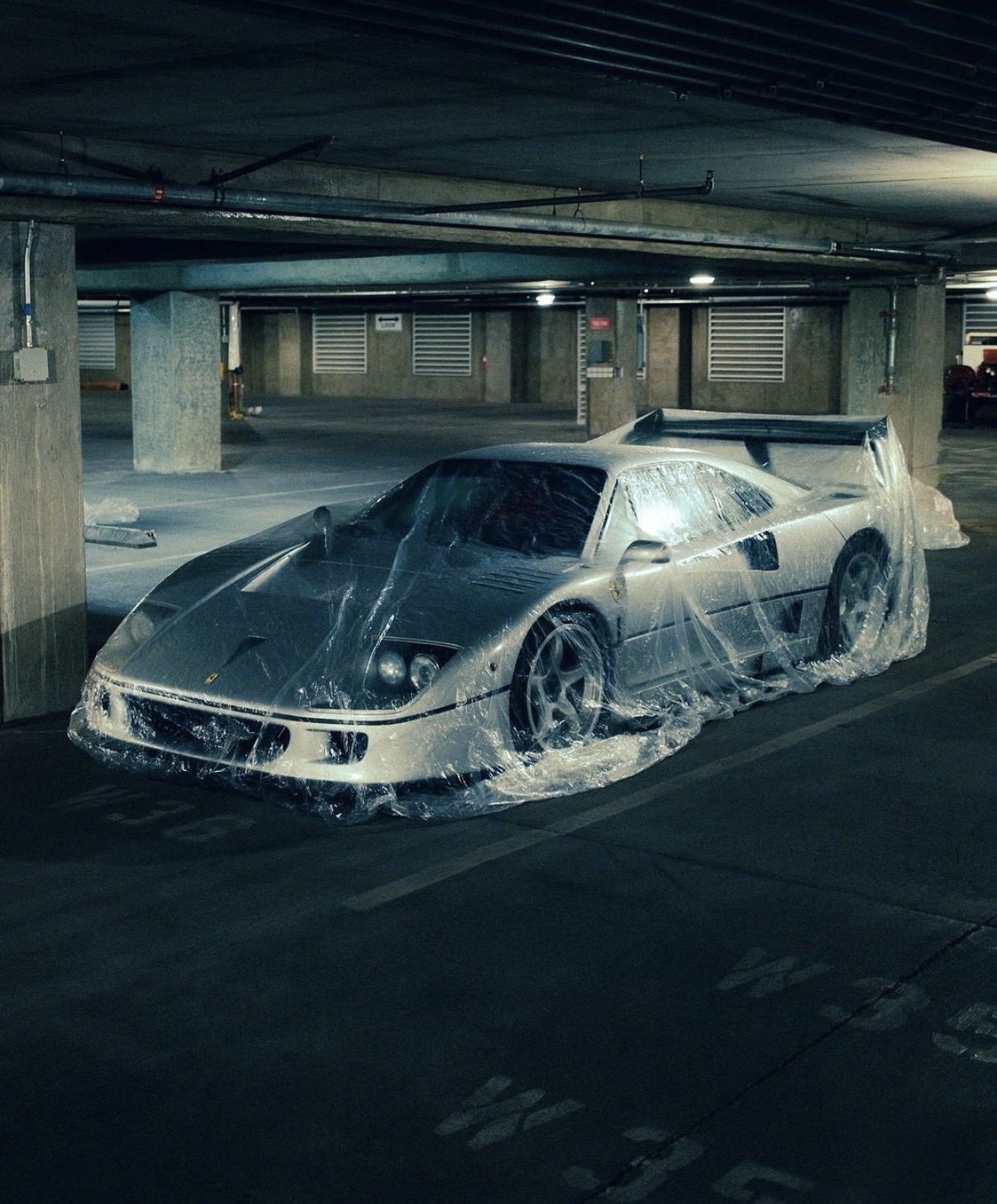 1990 Ferrari F40 — Lineage Image 1