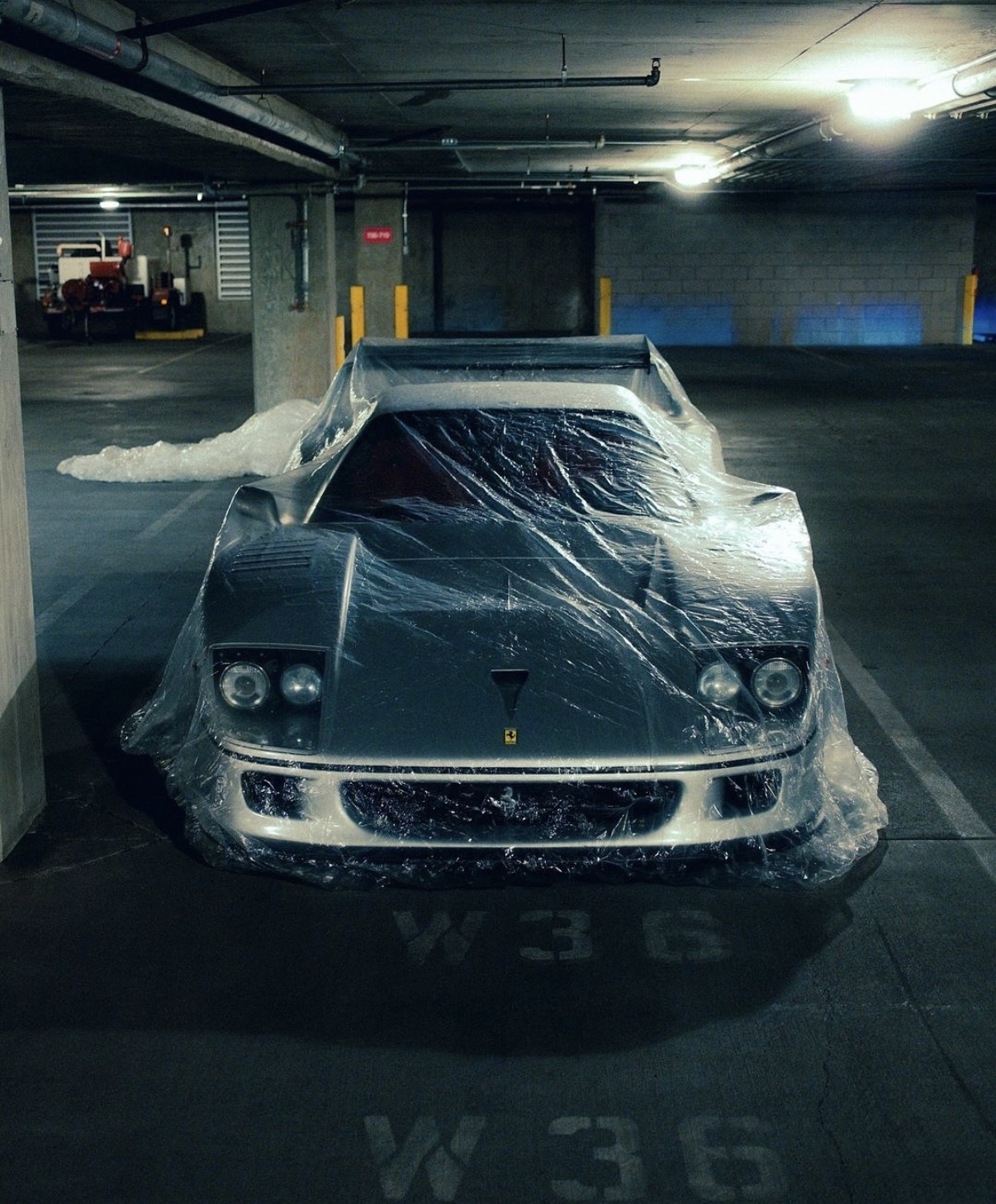 1990 Ferrari F40 — Lineage Image 2