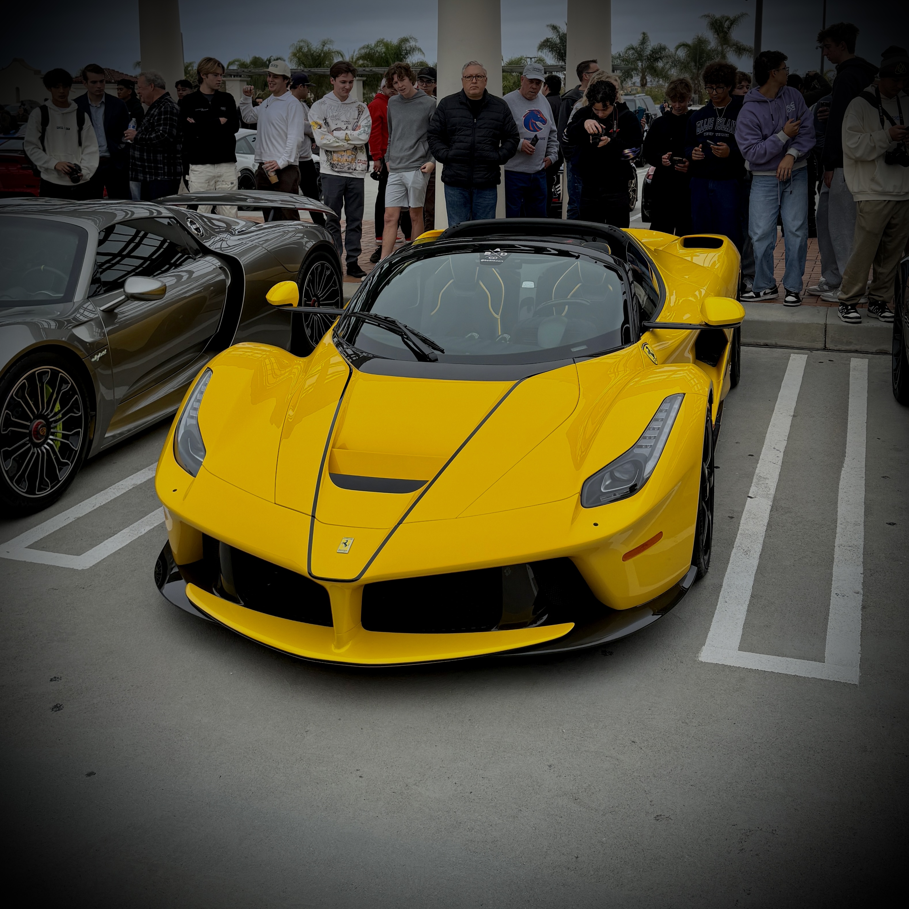 2017 Ferrari La Ferrari — Lineage Image 1