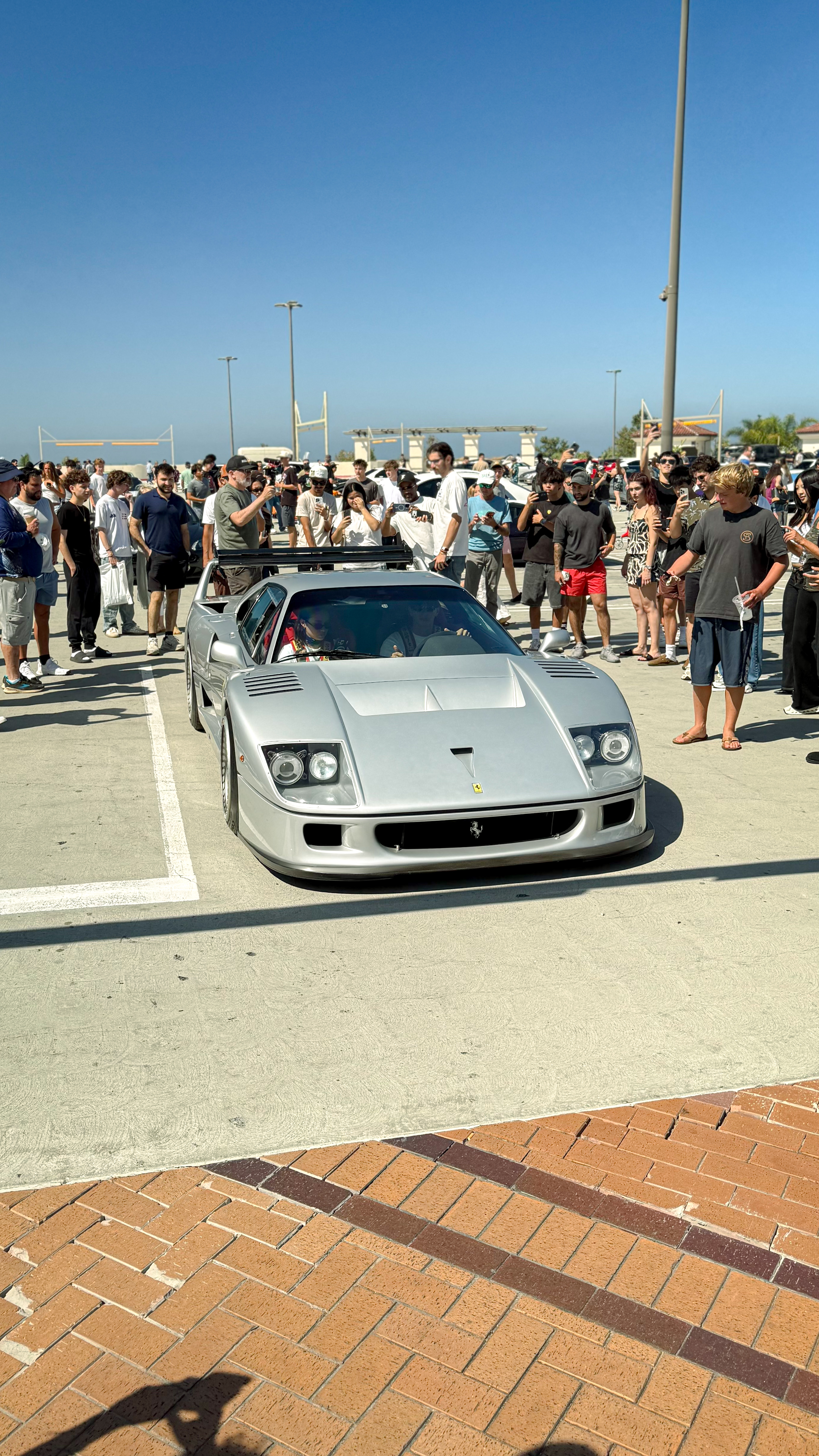 1990 Ferrari F40 — Lineage Image 1