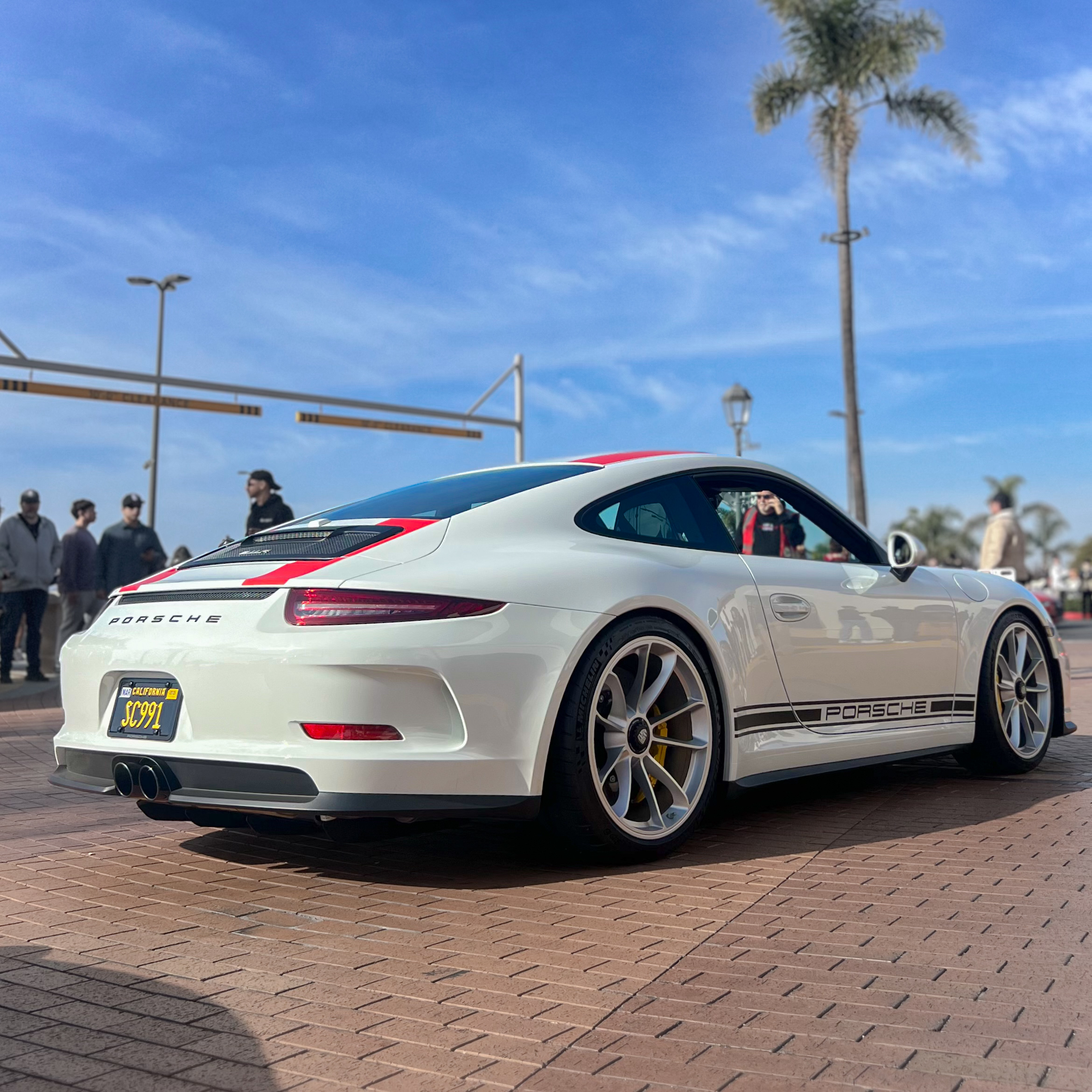 2016 Porsche 911 — Lineage Image 2