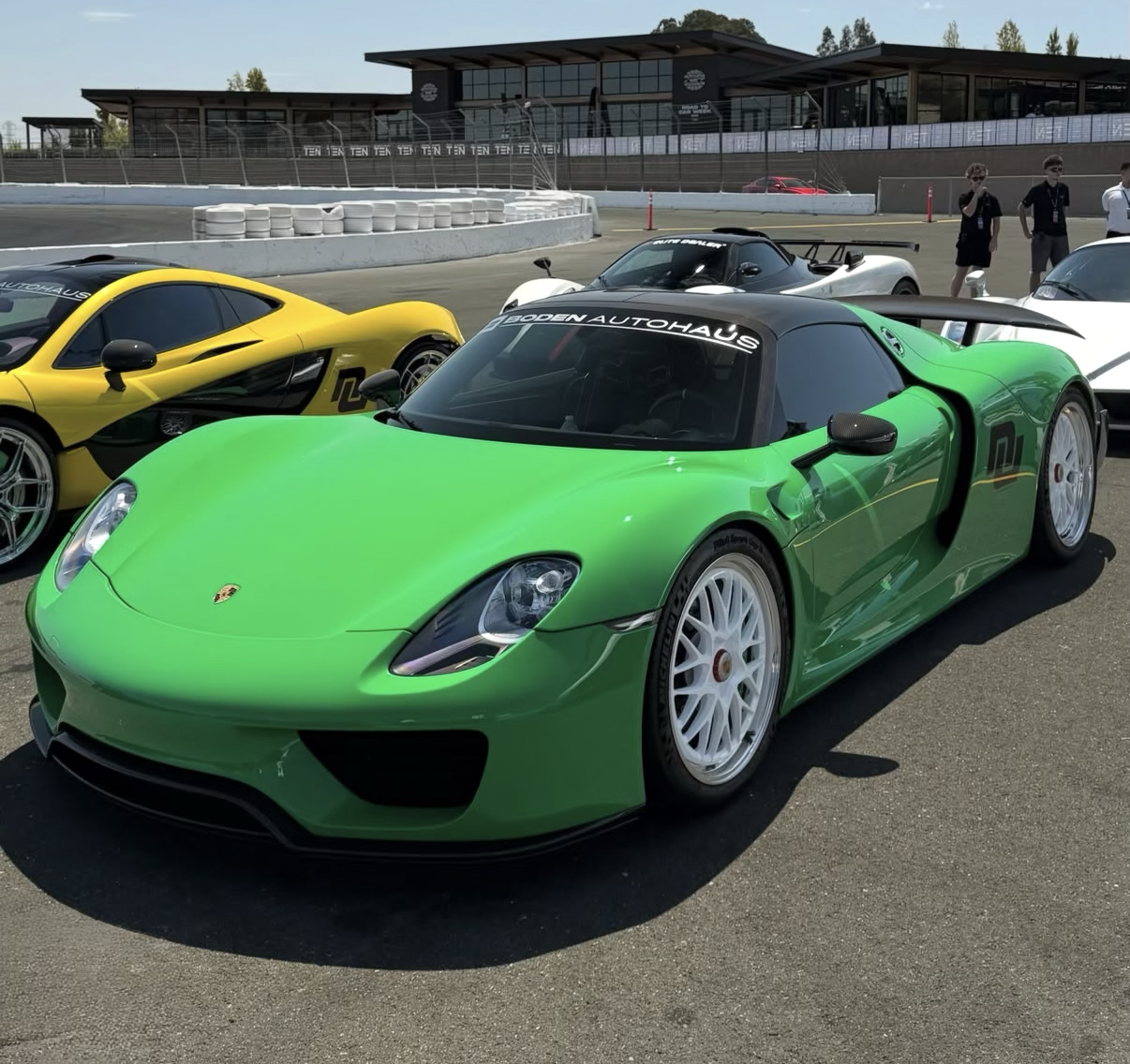 2015 Porsche 918 — Lineage Image 1