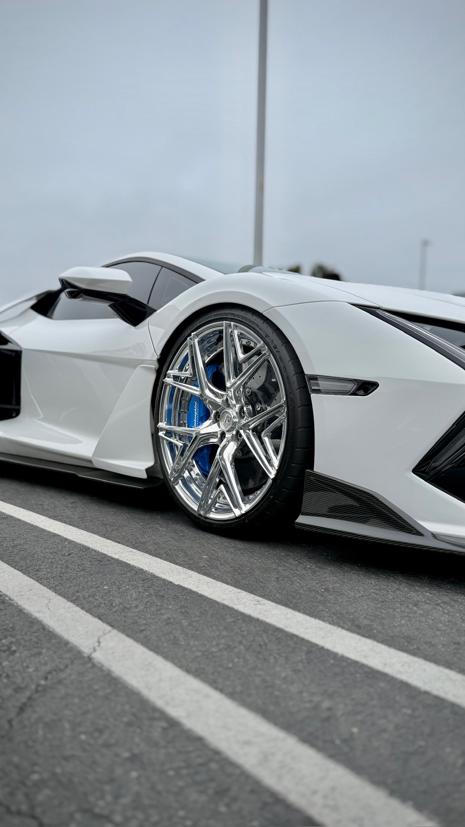 2025 Lamborghini Revuelto — Lineage Image 3