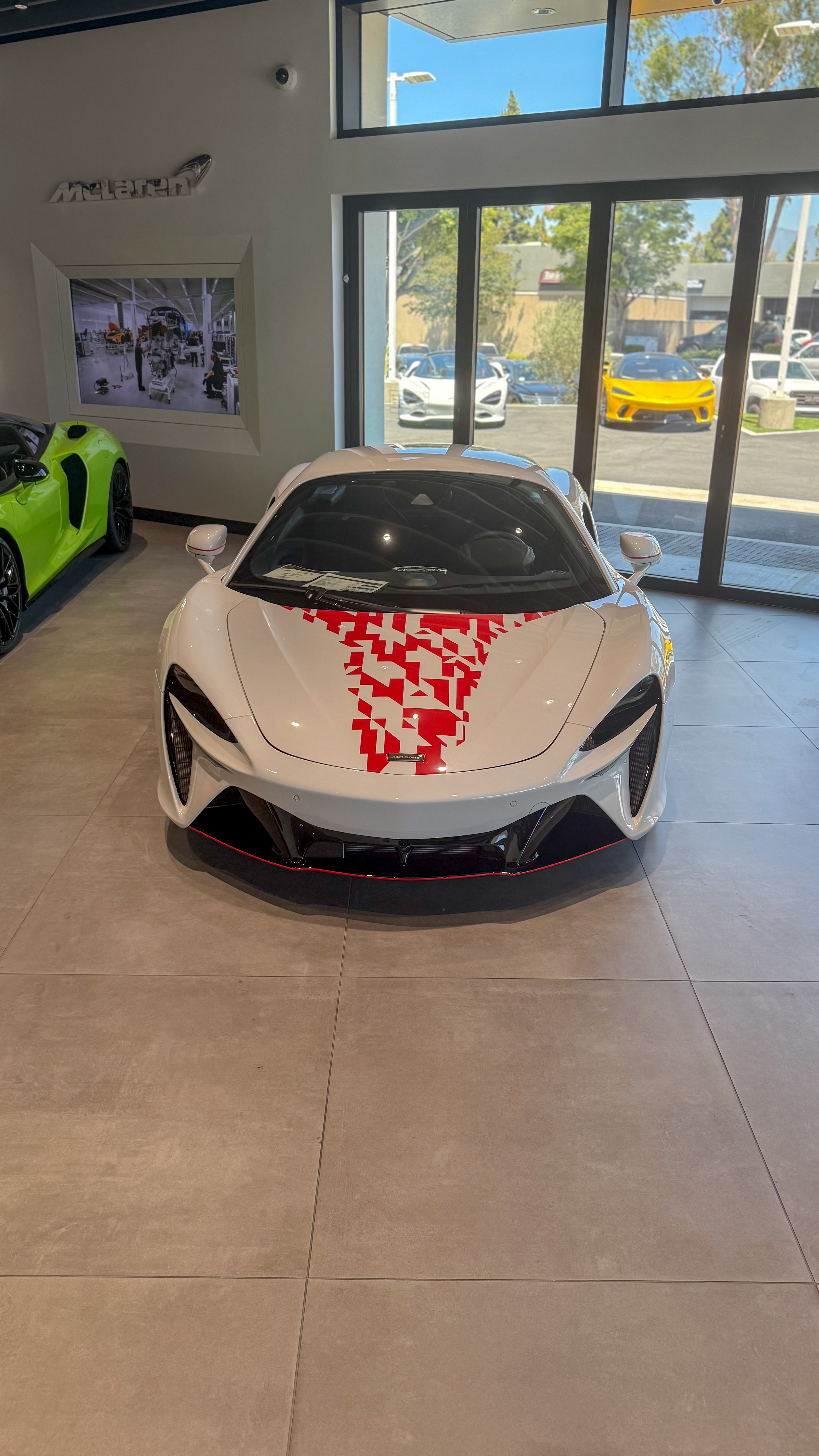 2026 Mclaren ARTURA — Lineage Image 2