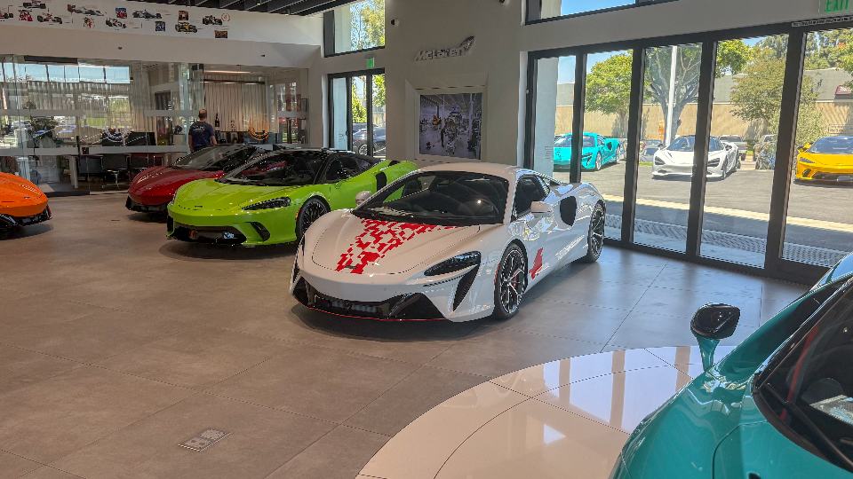 2026 Mclaren ARTURA — Lineage Image 1